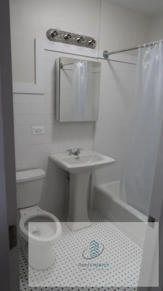 4915 W Belle Plaine Ave, , 60641, USA 60641-unit#4915-G-Chicago-IL