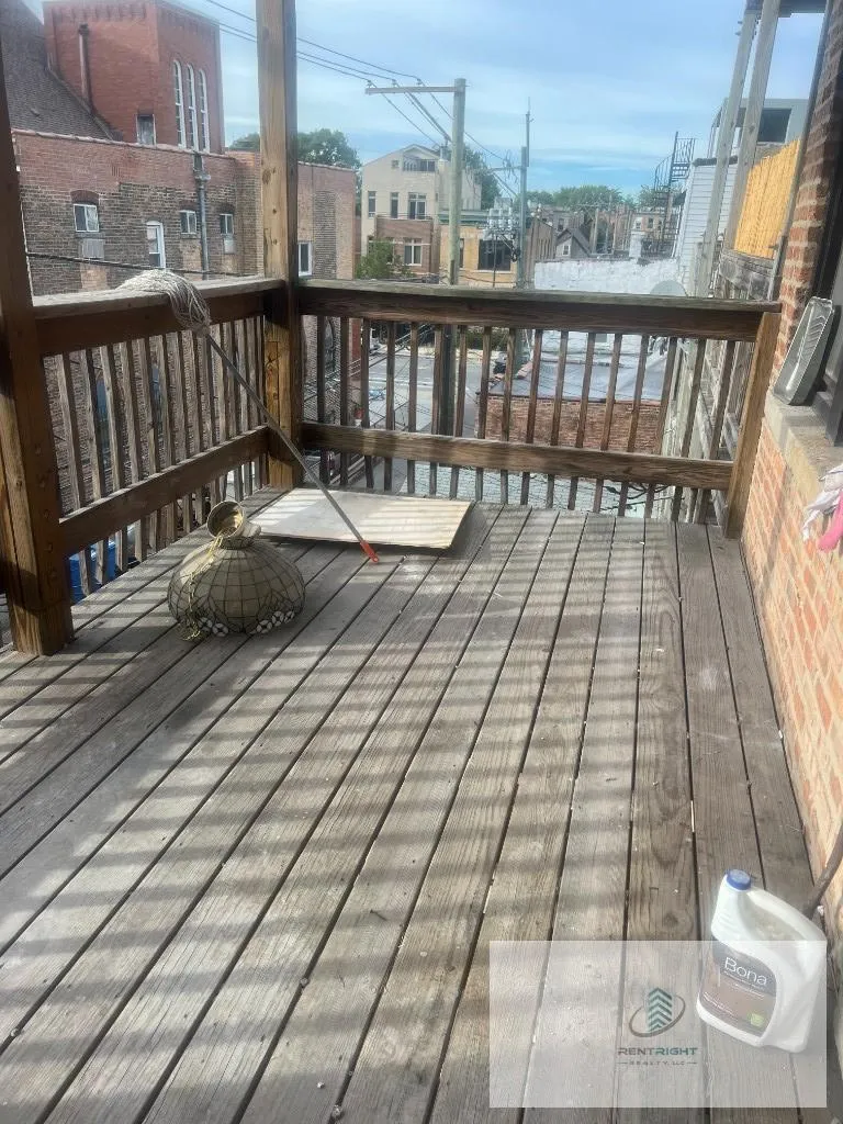 944 N Damen Ave, ,  60622, USA 60622-unit#3R-Chicago-IL