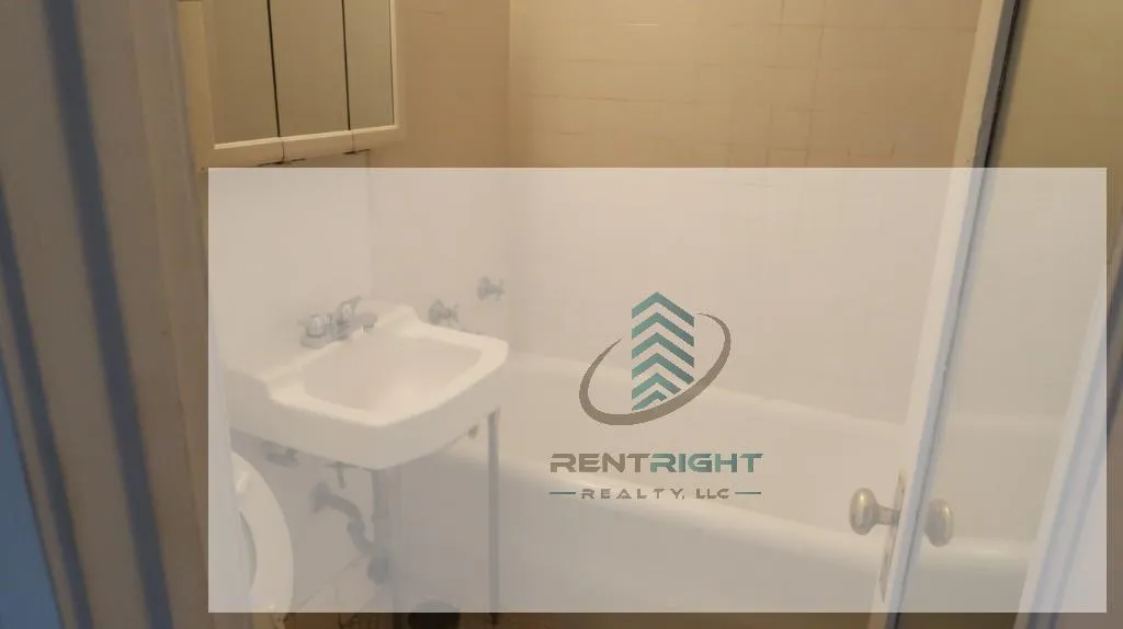 1209 W Sherwin Ave, ,  60626, USA 60626-unit#1209-209-Chicago-IL