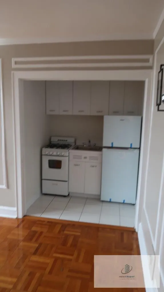 1209 W Sherwin Ave, ,  60626, USA 60626-unit#1209-209-Chicago-IL