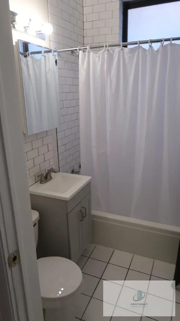 755 W Buena Ave, ,  60613, USA 60613-unit#302-Chicago-IL