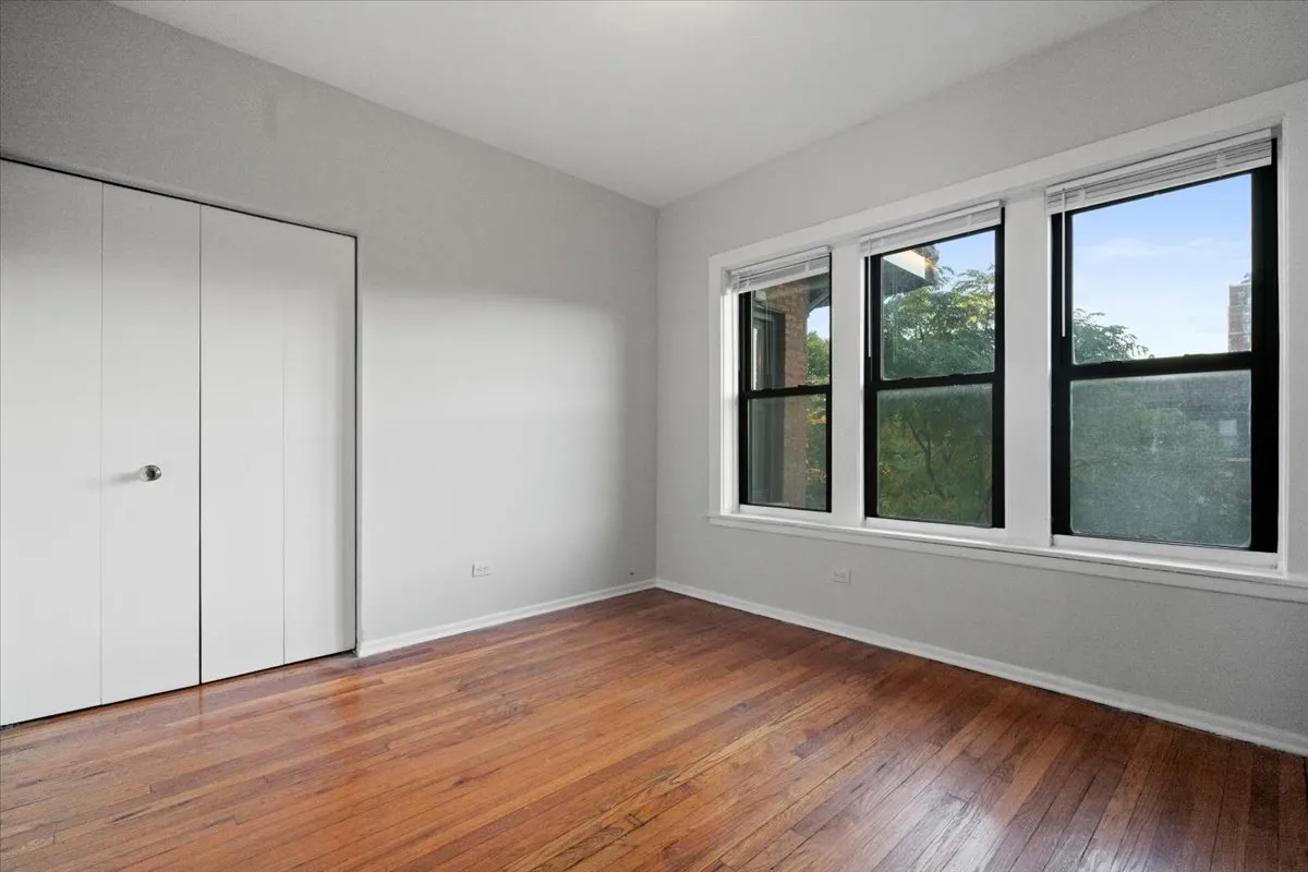 6700 S Merrill Ave, ,  60649, USA 60649-unit#3E-Chicago-IL