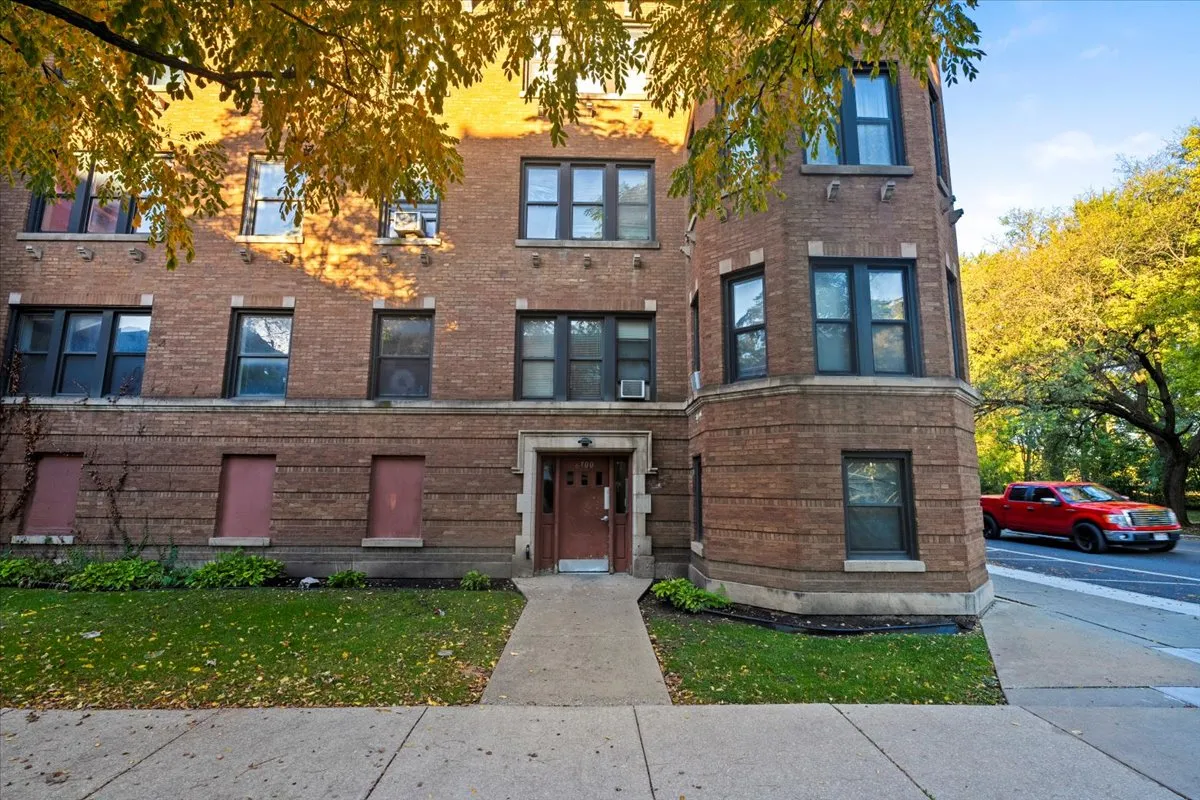 6700 S Merrill Ave, ,  60649, USA 60649-unit#3E-Chicago-IL