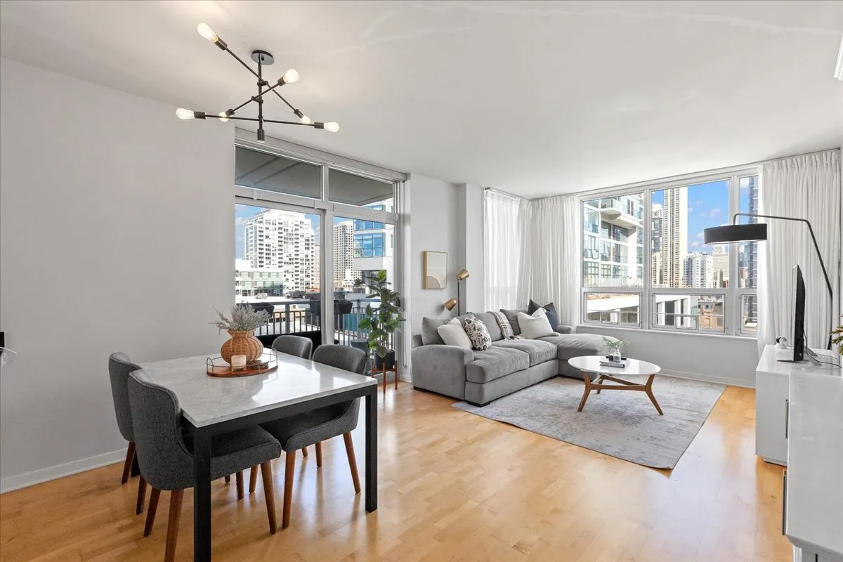 330 W Grand Ave, , 60654, USA 60654-unit#1206-Chicago-IL