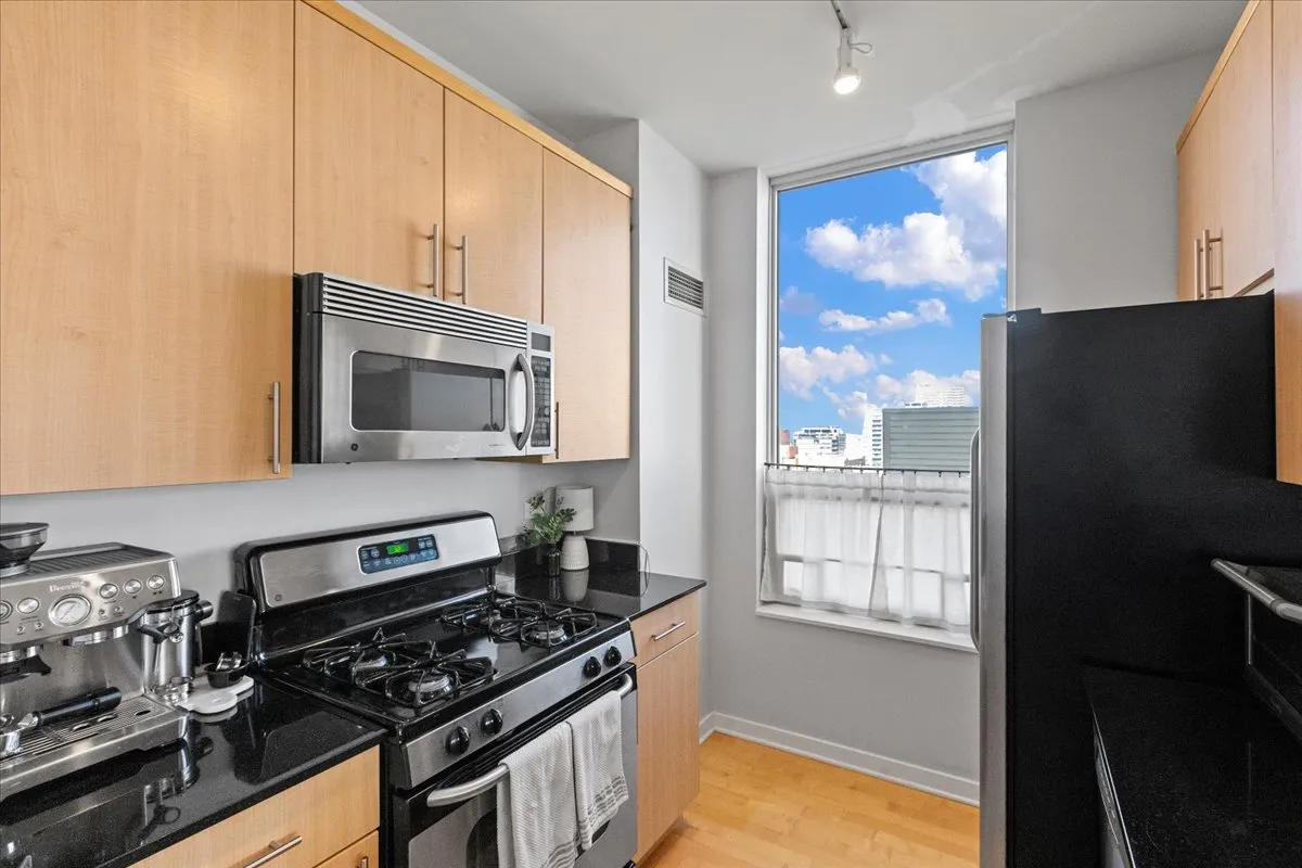 330 W Grand Ave, , 60654, USA 60654-unit#1206-Chicago-IL