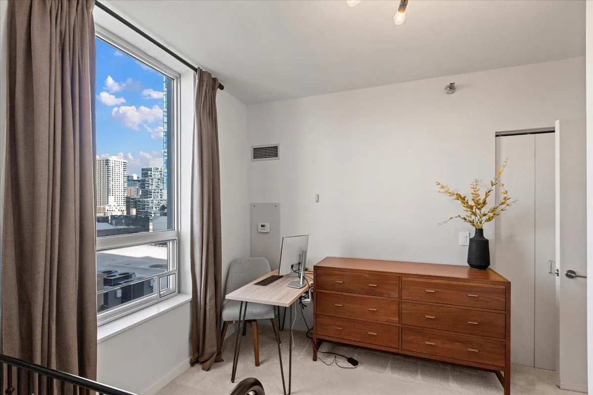 330 W Grand Ave, , 60654, USA 60654-unit#1206-Chicago-IL