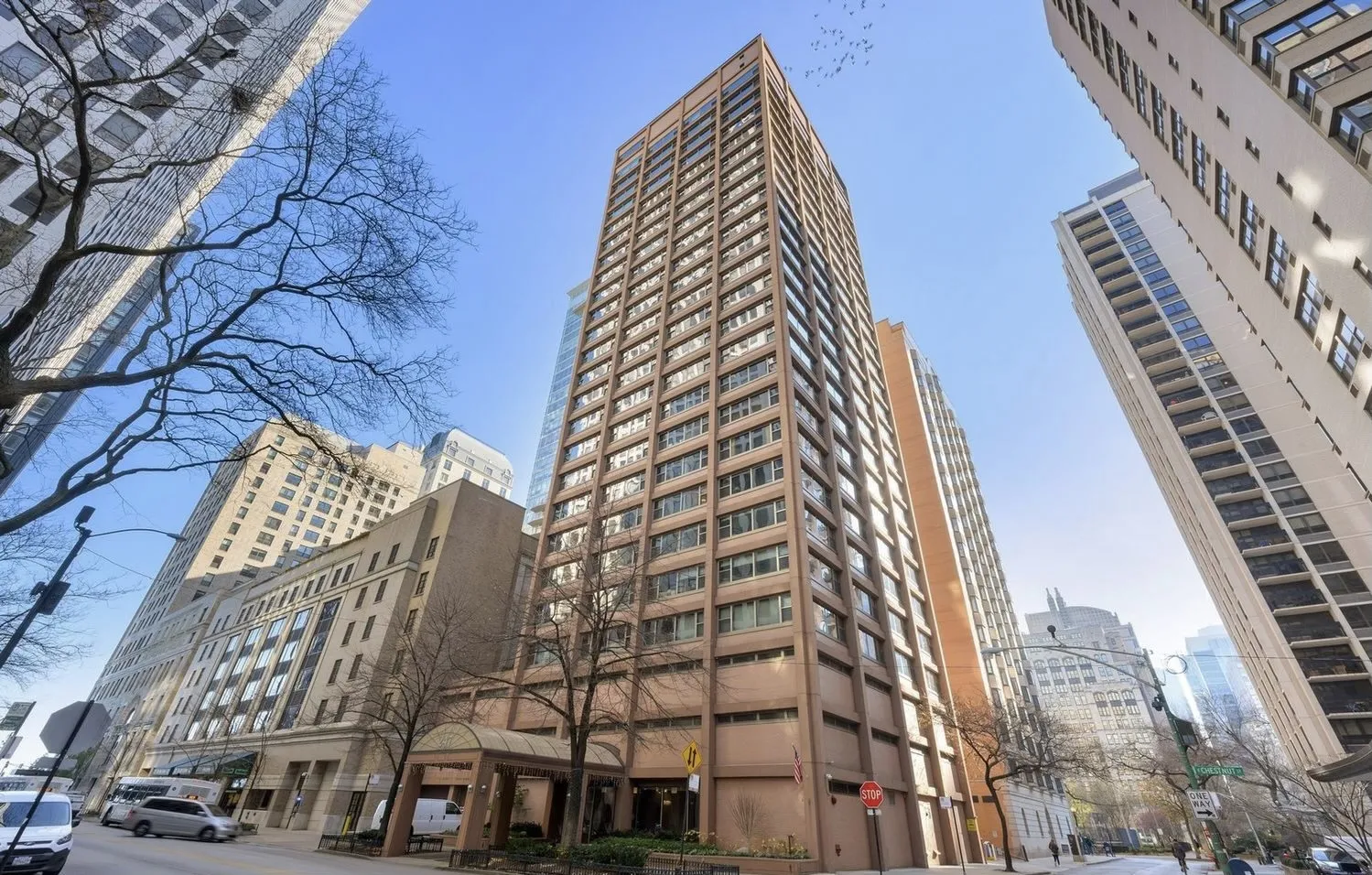 247 E Chestnut St, , 60611, USA 60611-unit#2004-Chicago-IL