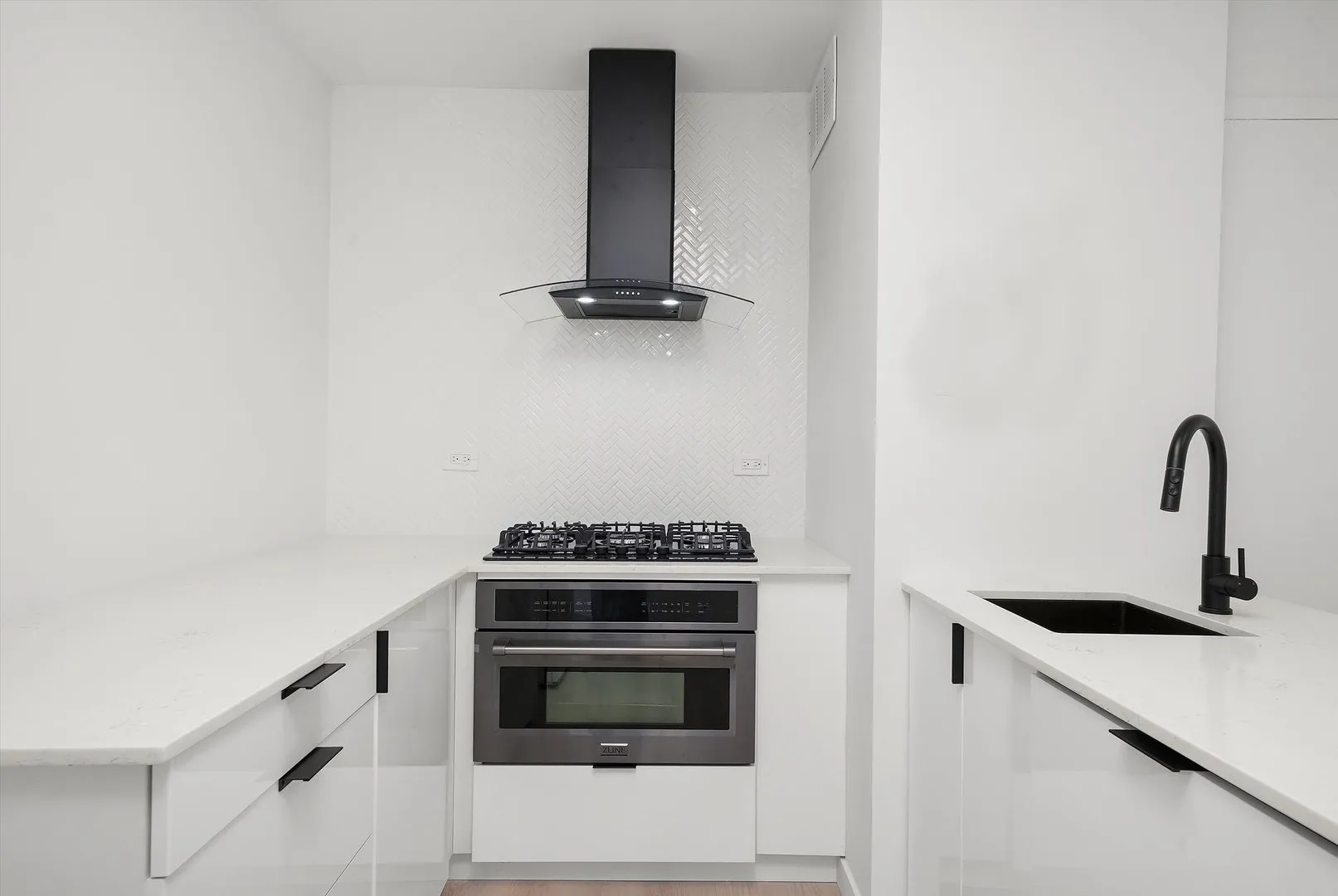 247 E Chestnut St, , 60611, USA 60611-unit#2004-Chicago-IL
