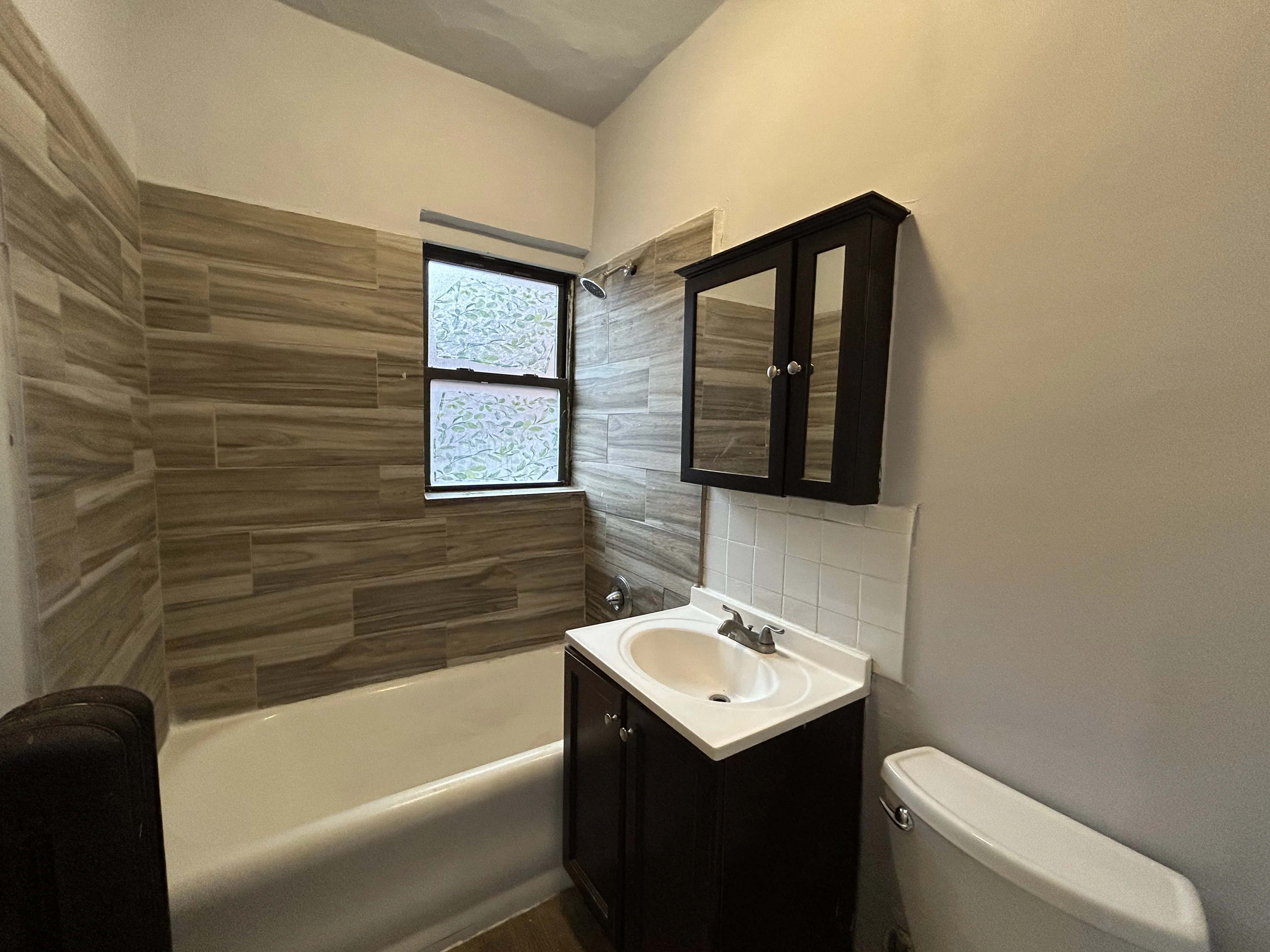 6948 N Ashland Ave, ,  60626, USA 60626-unit#3E-Chicago-IL