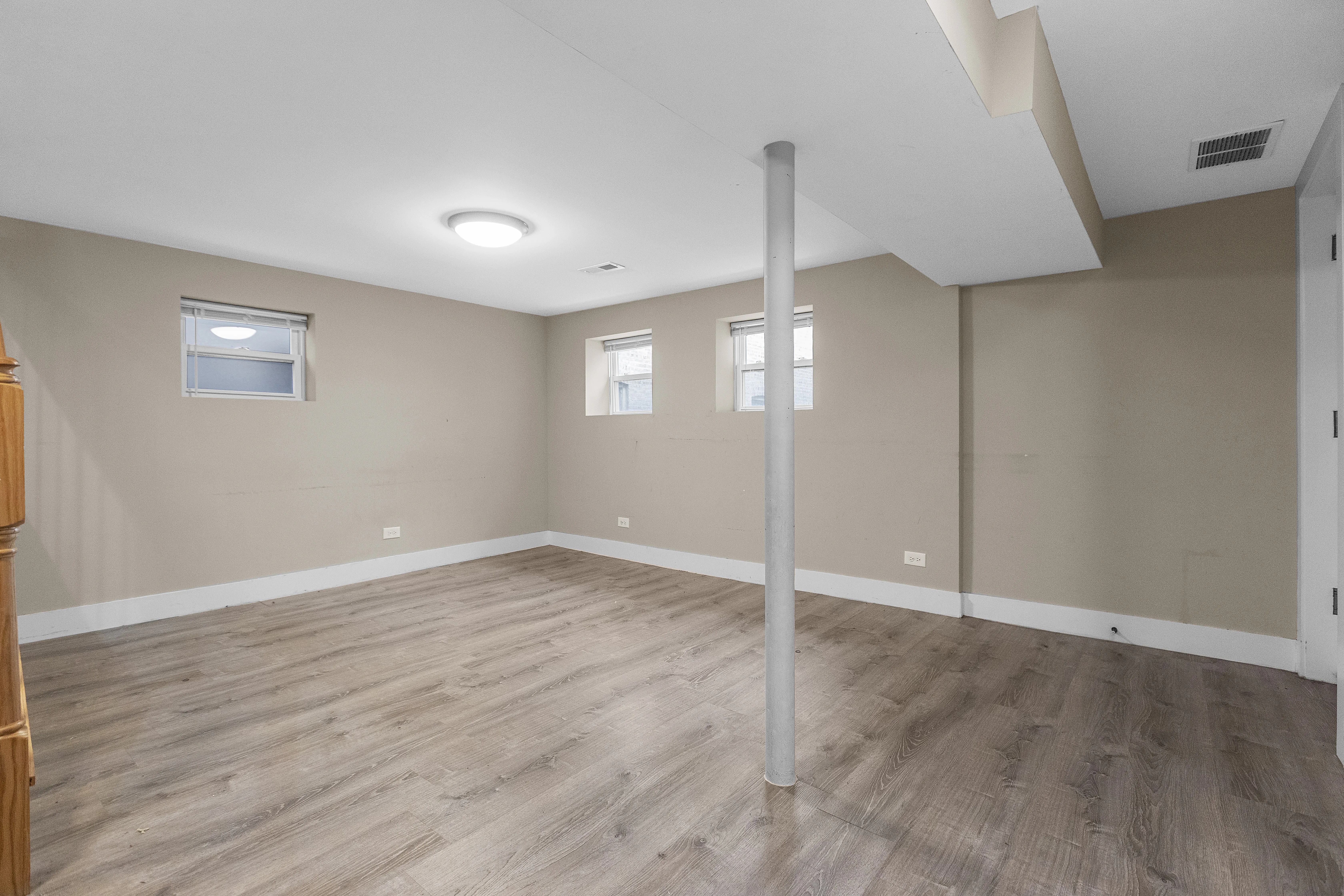 5731 N Washtenaw Ave, , 60659, USA 60659-unit#1R-Chicago-IL