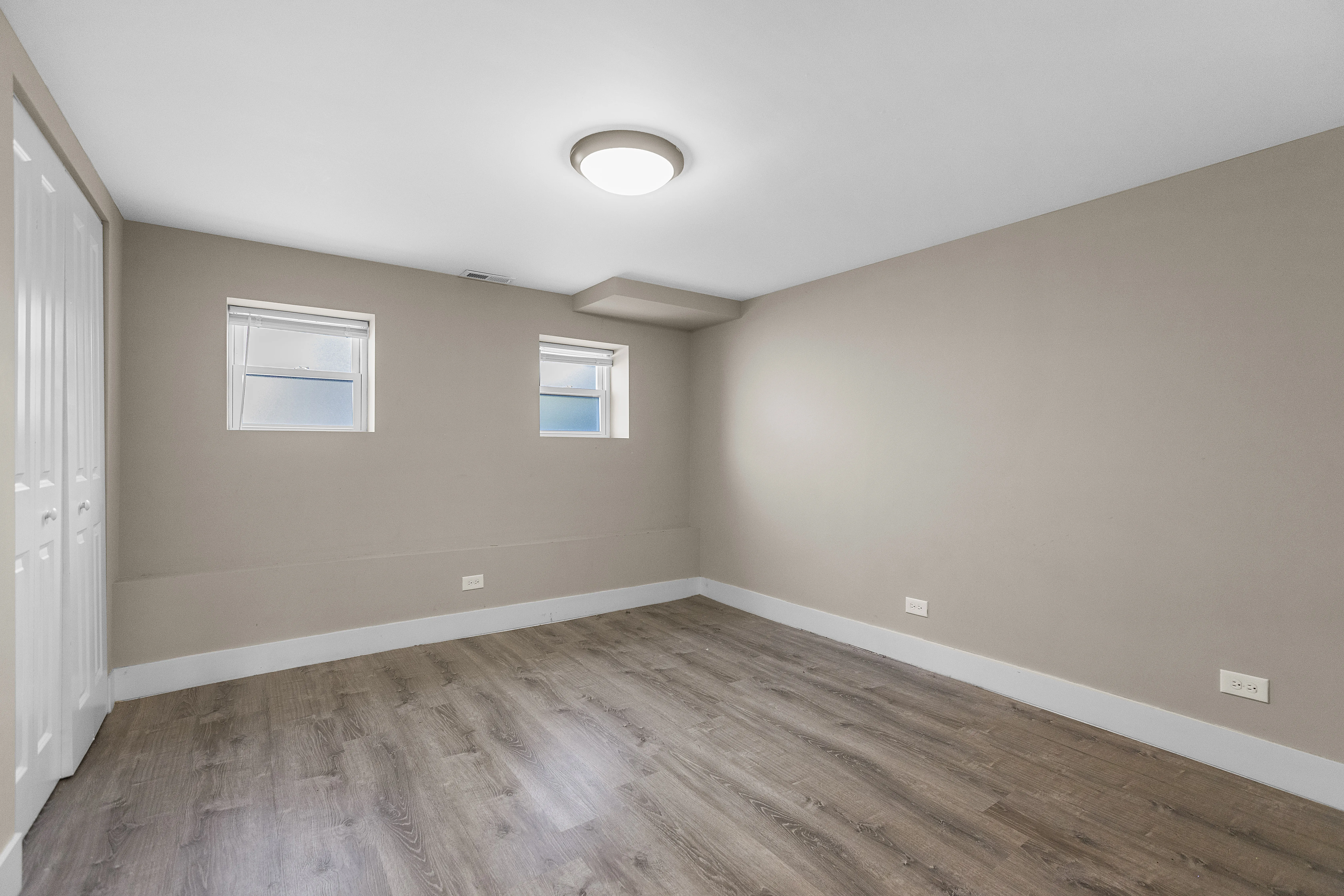 5731 N Washtenaw Ave, , 60659, USA 60659-unit#1R-Chicago-IL