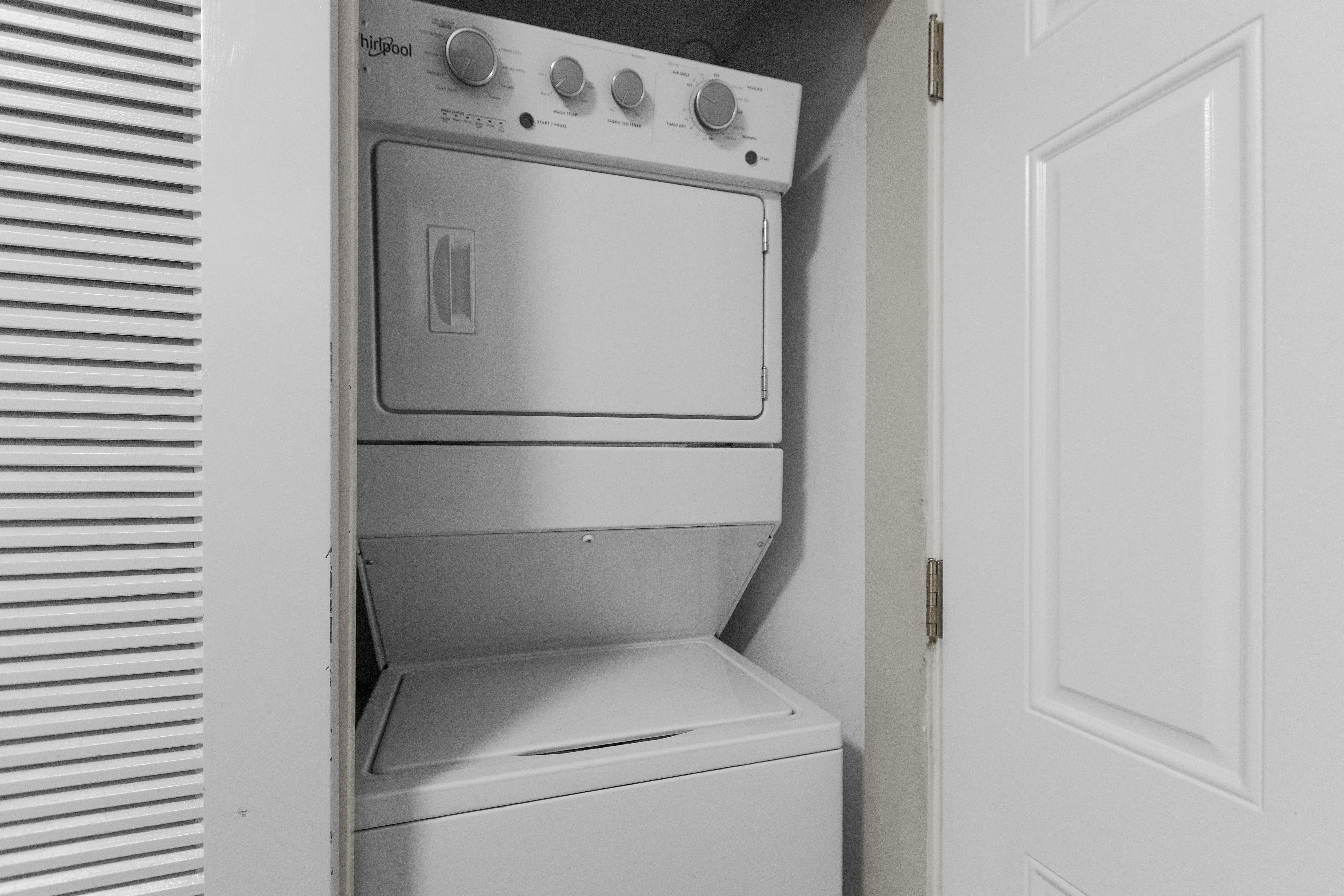 5731 N Washtenaw Ave, , 60659, USA 60659-unit#1R-Chicago-IL