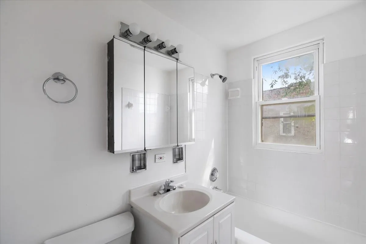 1456 W Irving Park Rd, , 60613, USA 60613-unit#2-Chicago-IL