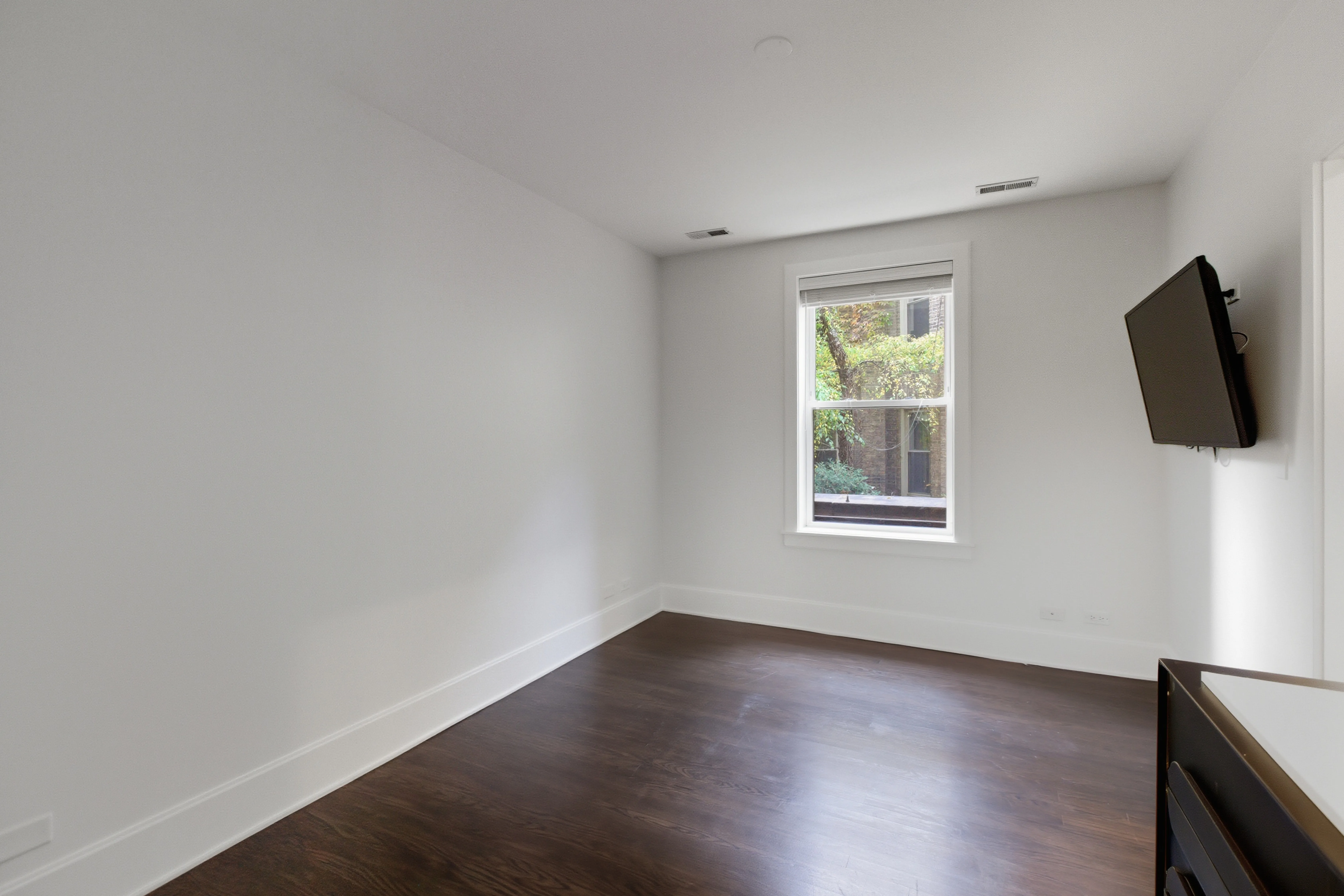 643 W Roscoe St, ,  60657, USA 60657-unit#B1-Chicago-IL