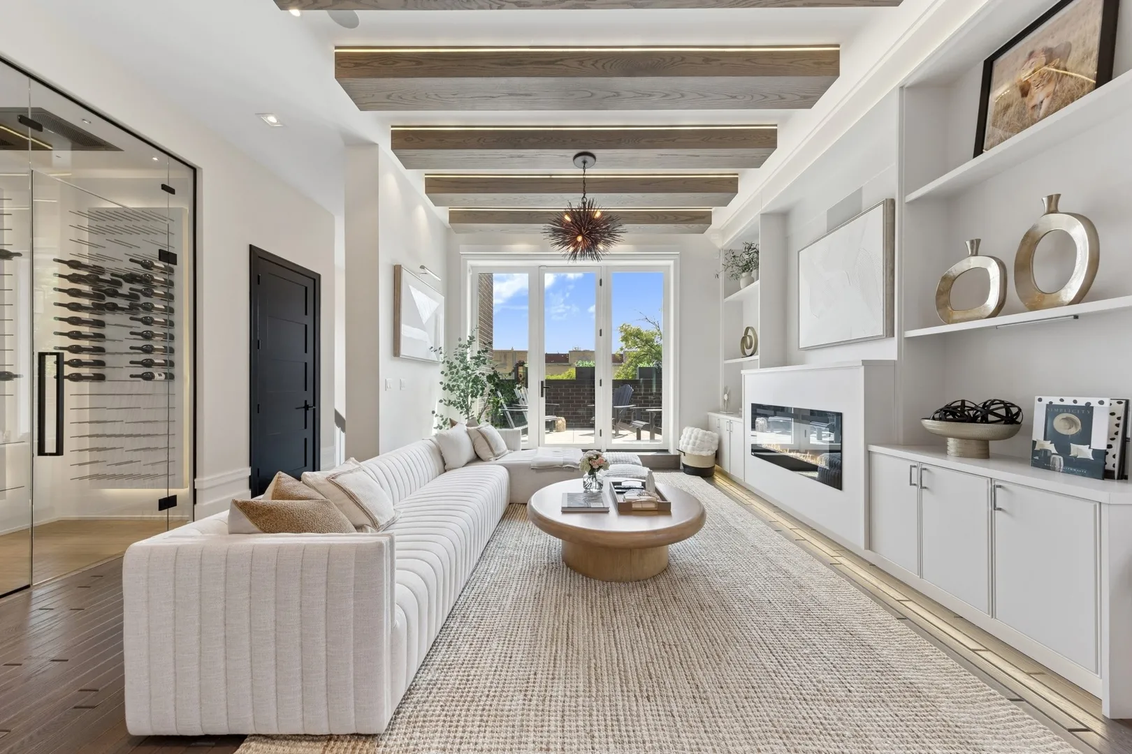 2756 N Magnolia Ave, ,  60614, USA 60614-unit#PH-Chicago-IL