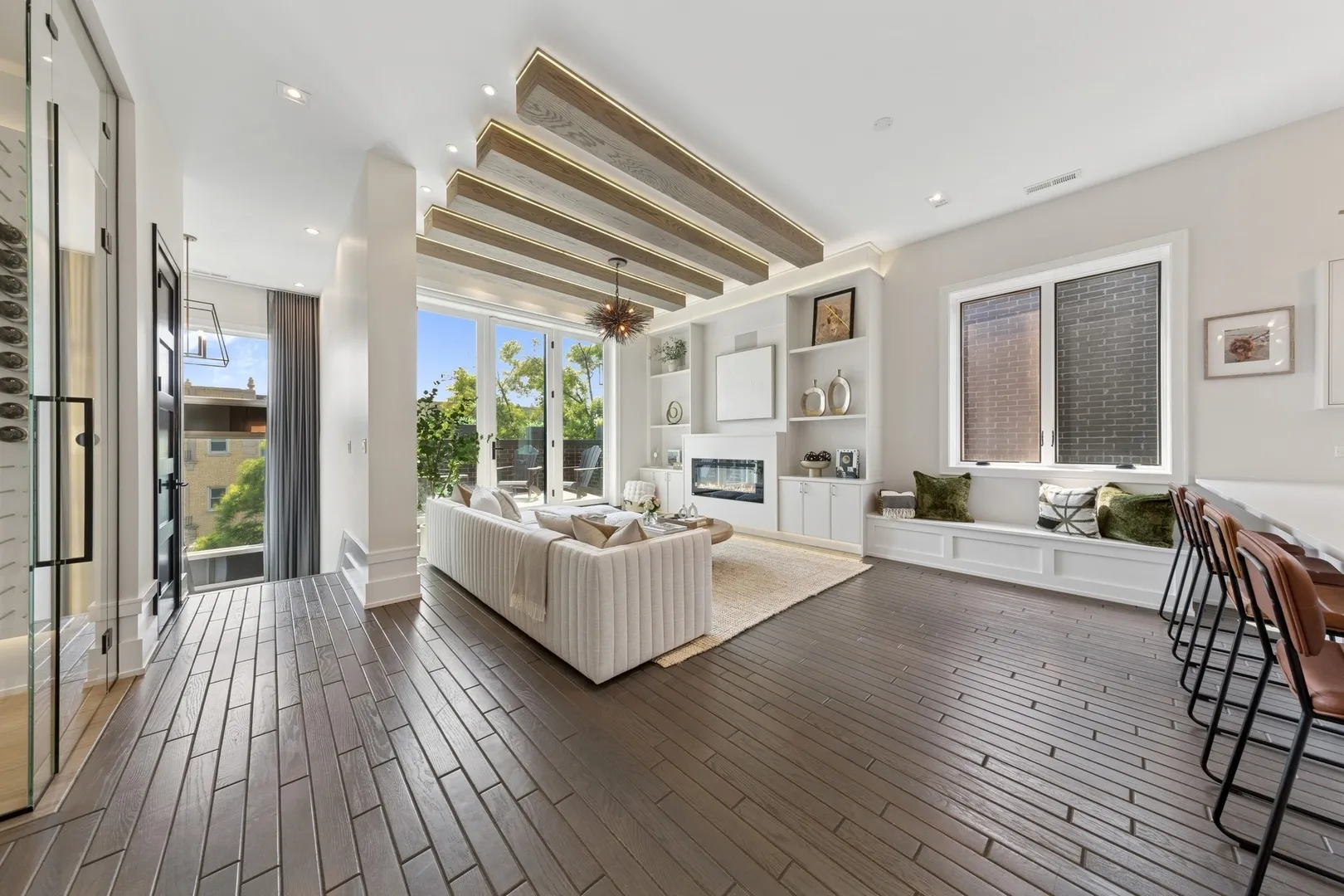 2756 N Magnolia Ave, ,  60614, USA 60614-unit#PH-Chicago-IL