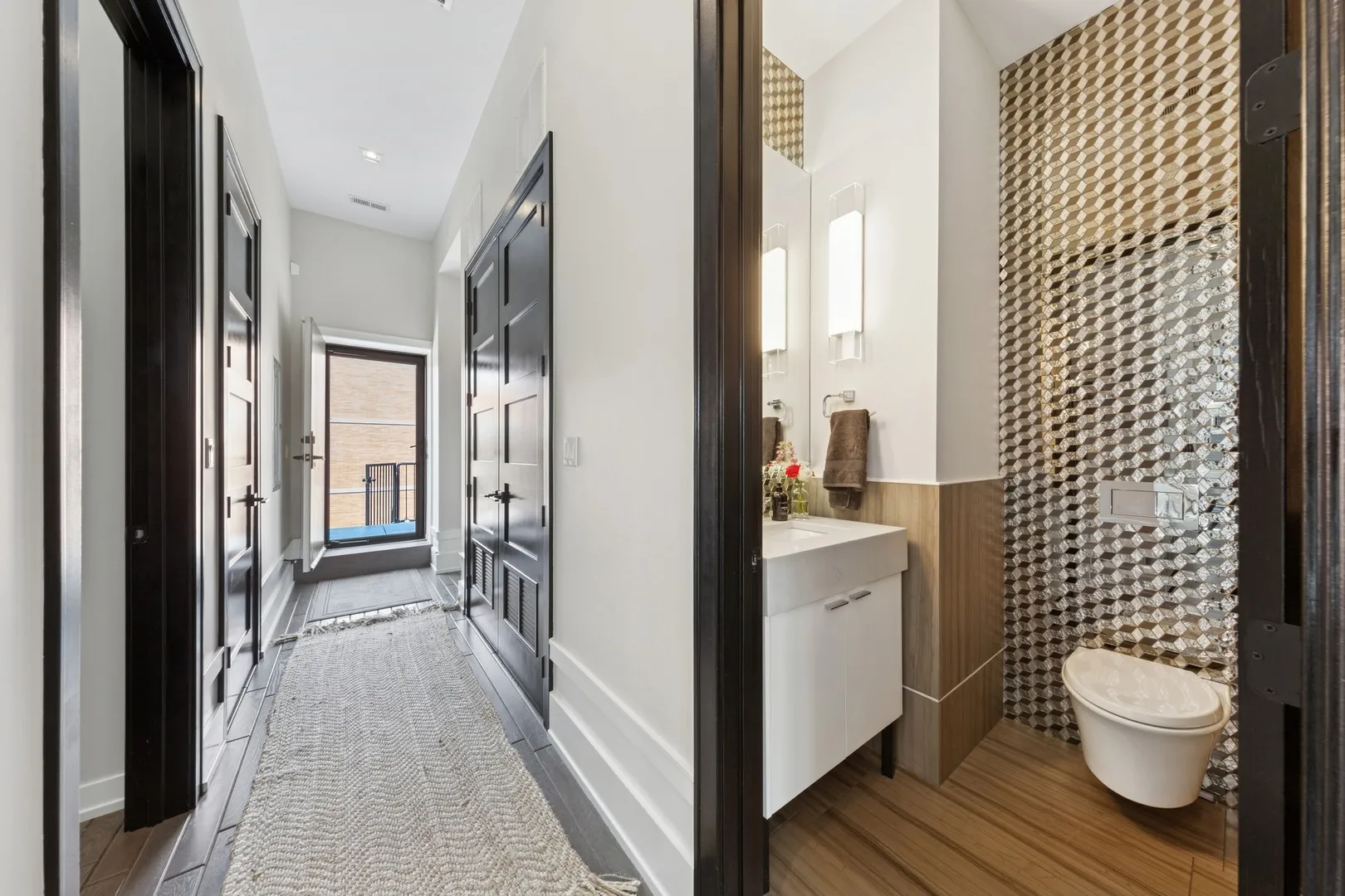 2756 N Magnolia Ave, ,  60614, USA 60614-unit#PH-Chicago-IL