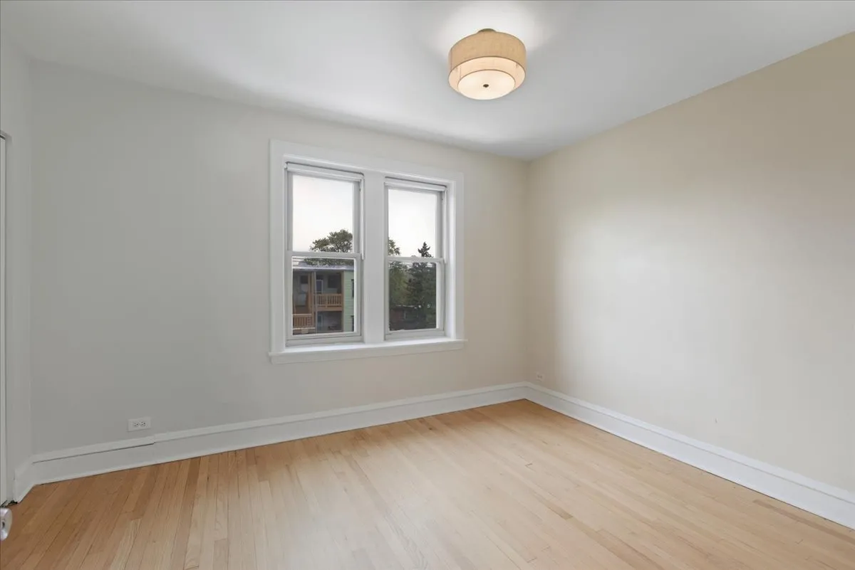 6136 N Mozart St, , 60659, USA 60659-unit#4-Chicago-IL