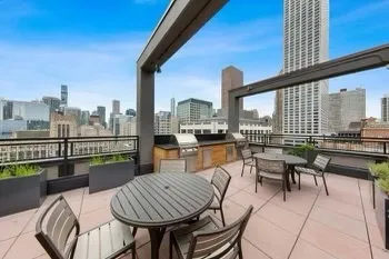 247 E Chestnut St, ,  60611, USA 60611-unit#2004-Chicago-IL