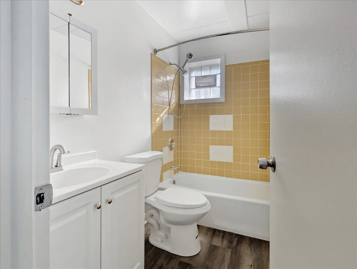 300 Marlene Ct, ,  60084, USA 60084-unit#1-Wauconda-IL