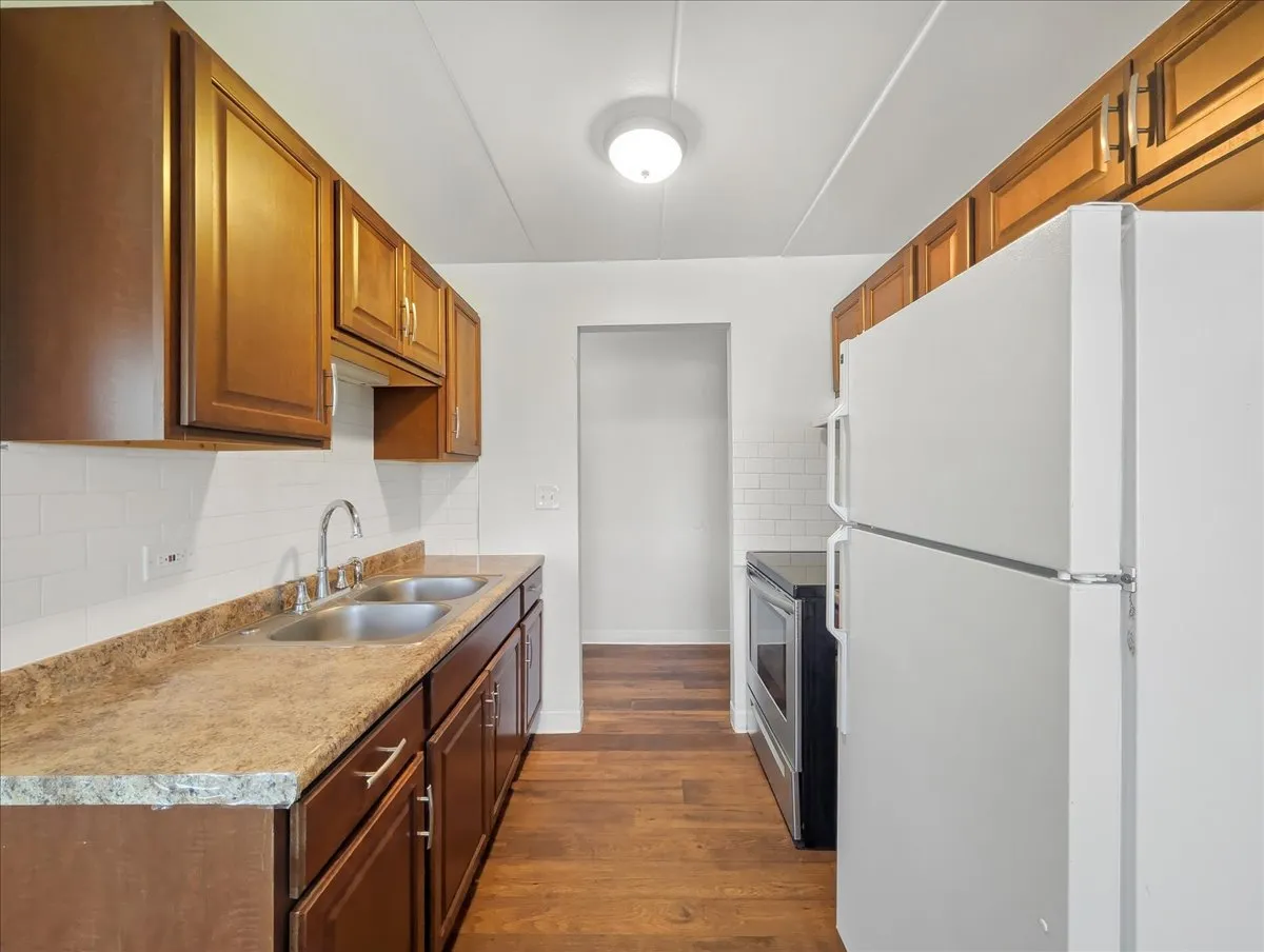 350 S Main St, ,  60084, USA 60084-unit#4-Wauconda-IL