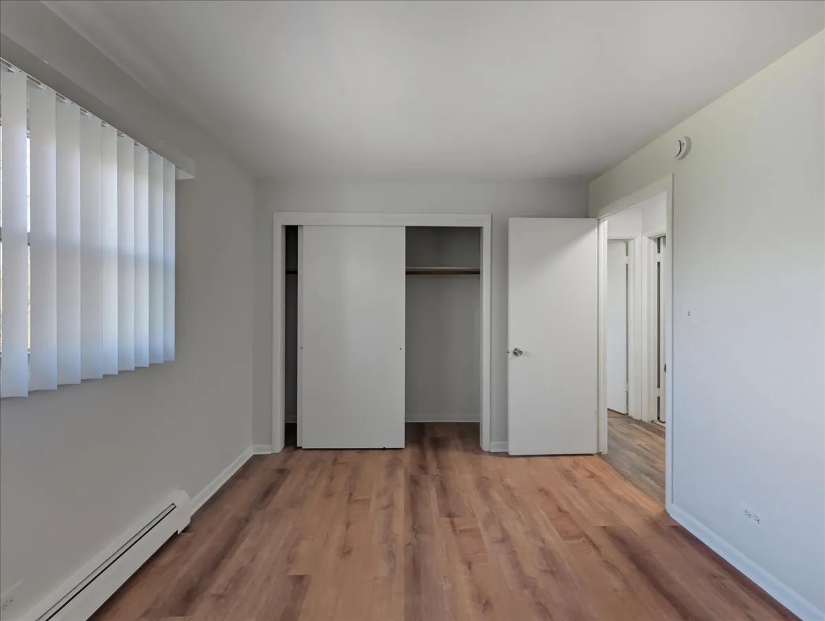 126 W Washington St, ,  60073, USA 60073-unit#323-Round Lake-IL