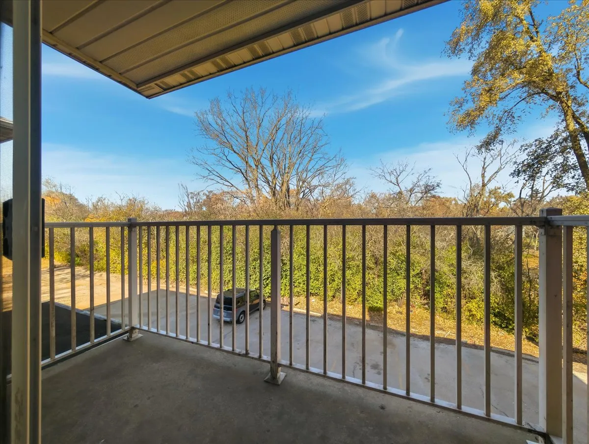 126 W Washington St, ,  60073, USA 60073-unit#323-Round Lake-IL