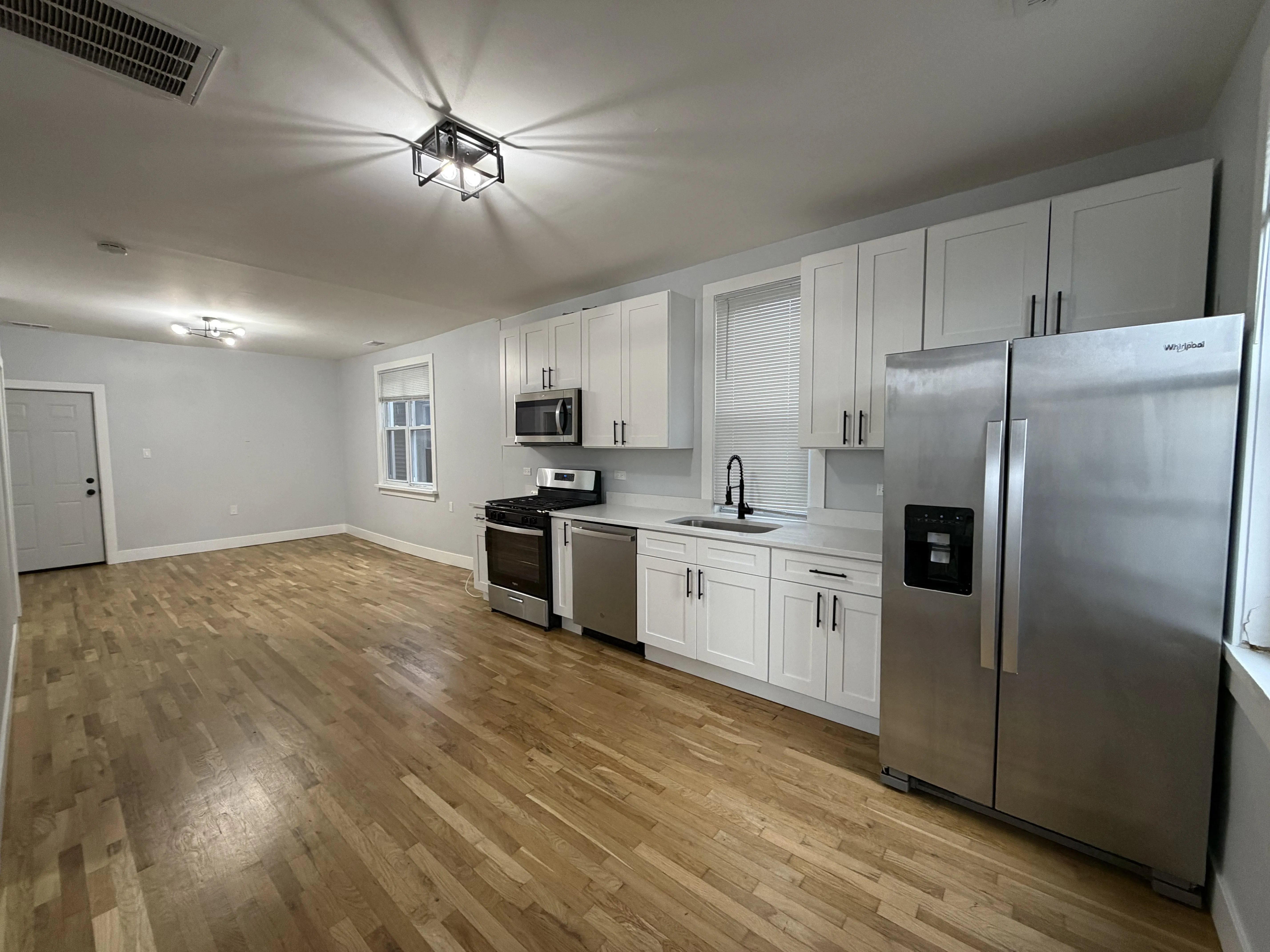 1626 N Washtenaw Ave, ,  60647, USA 60647-unit#2R-Chicago-IL
