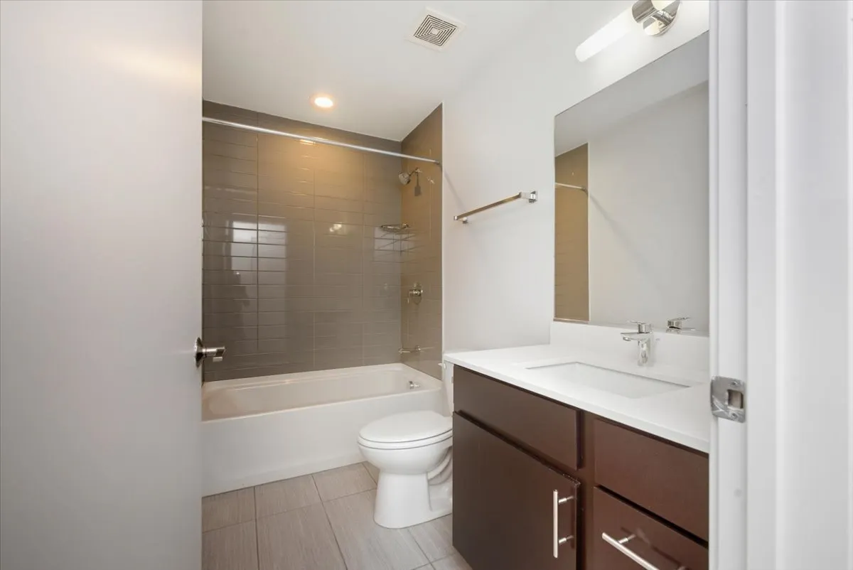 500 N Northwest Hwy, ,  60068, USA 60068-unit#312-Park Ridge-IL