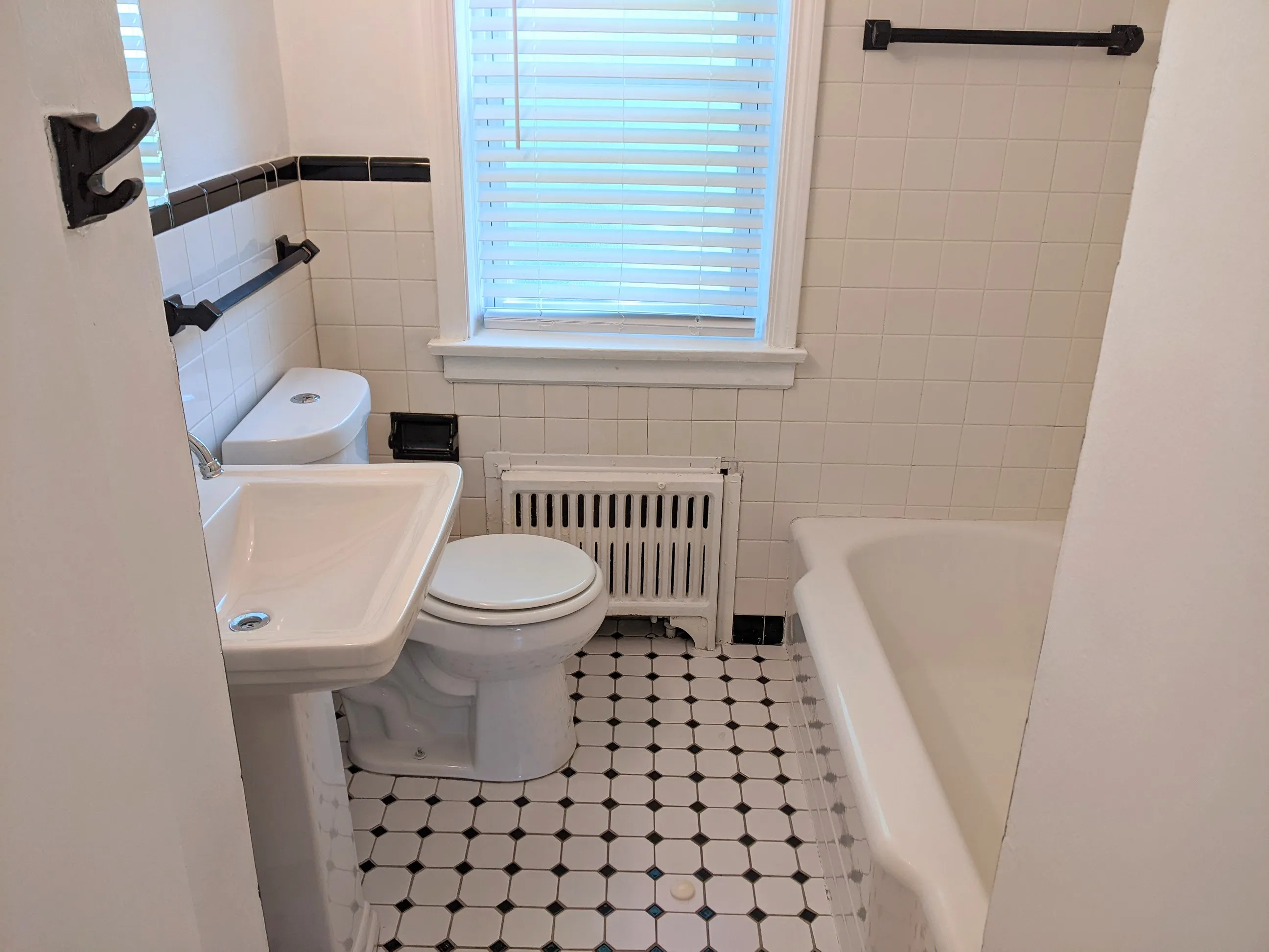 1216 Harvard Terrace, ,  60202, USA 60202-unit#18-2-Evanston-IL