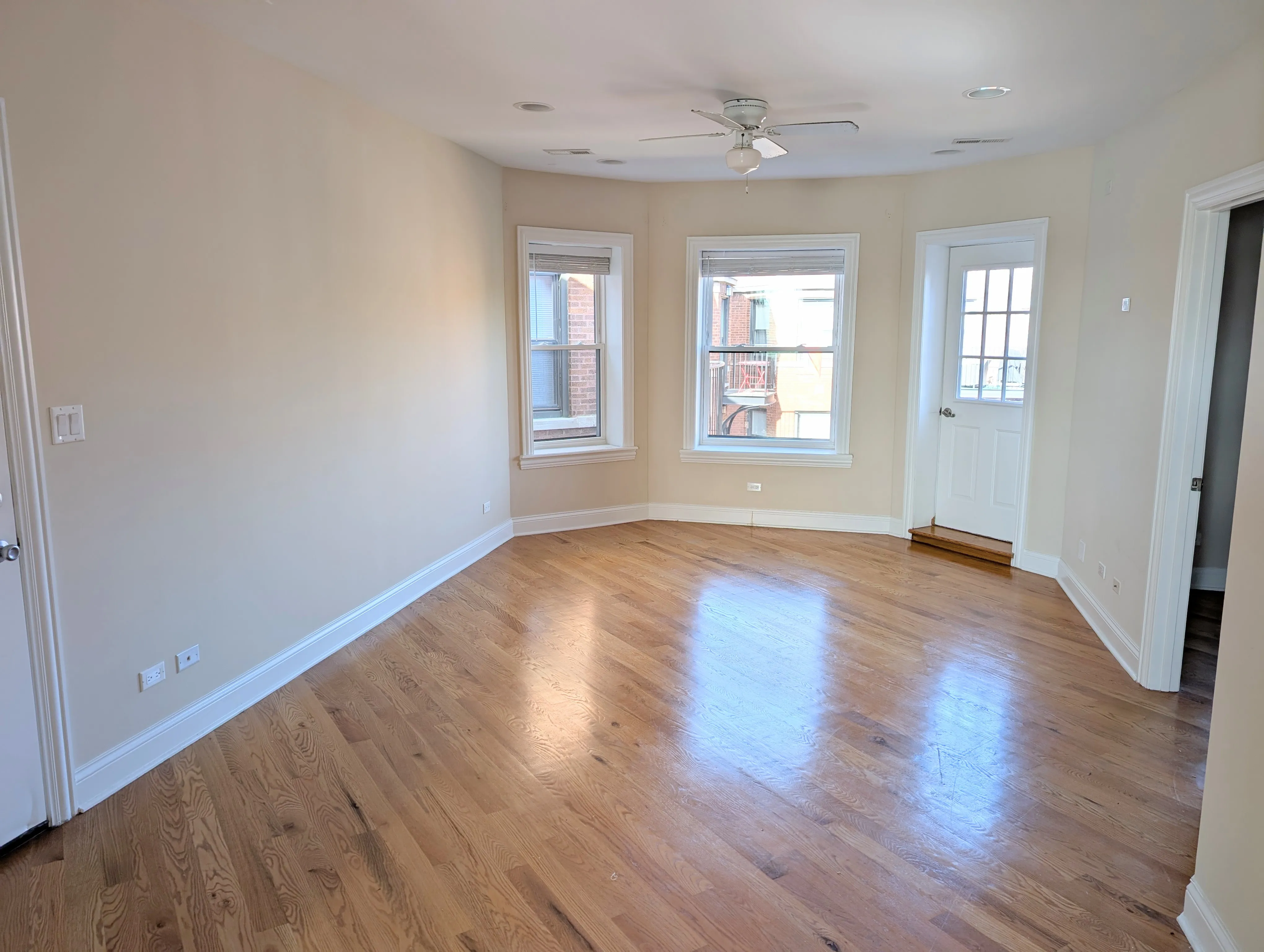 4014 N Central Park Ave, ,  60618, USA 60618-unit#3W-Chicago-IL