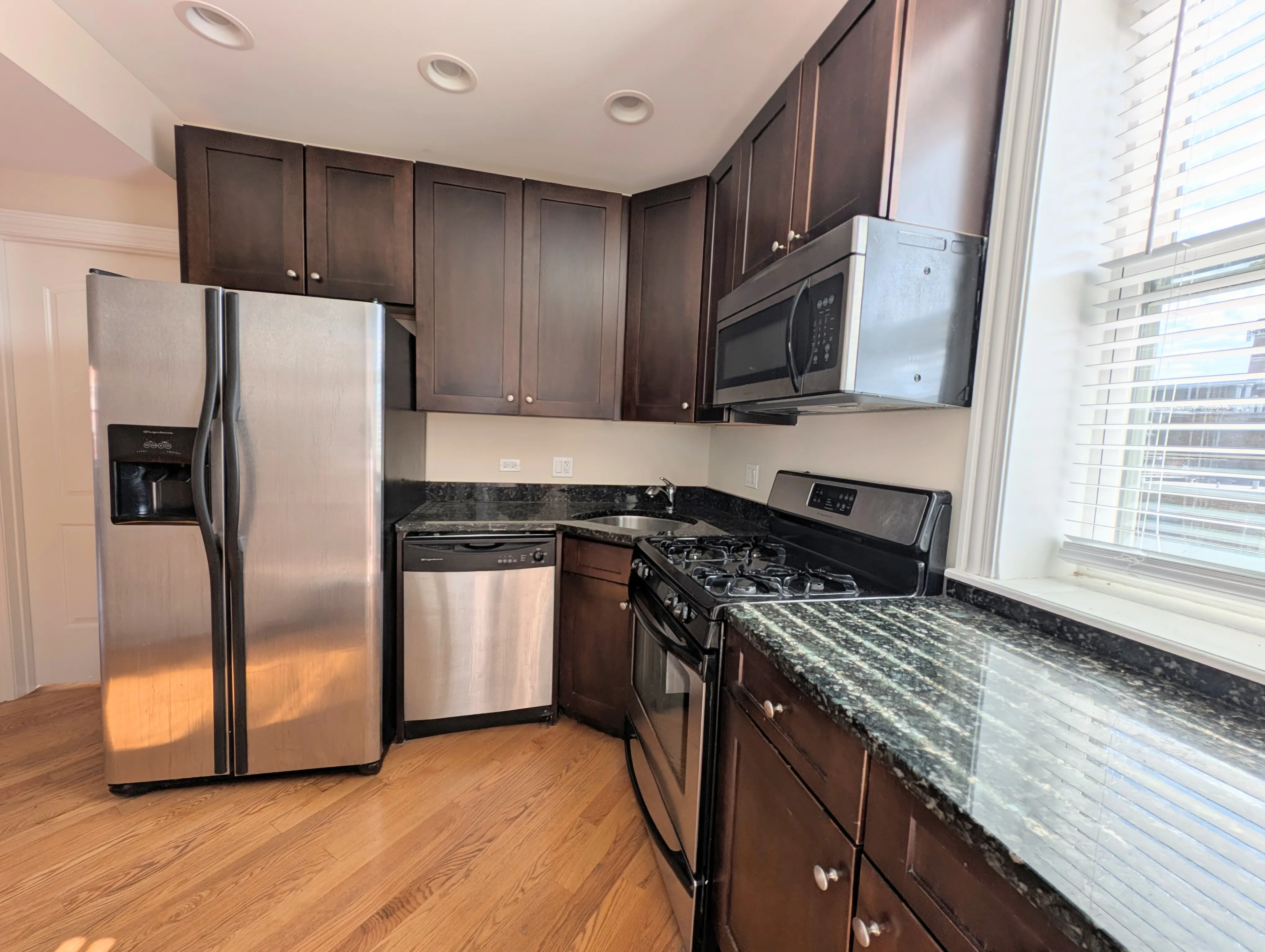 4014 N Central Park Ave, ,  60618, USA 60618-unit#3W-Chicago-IL