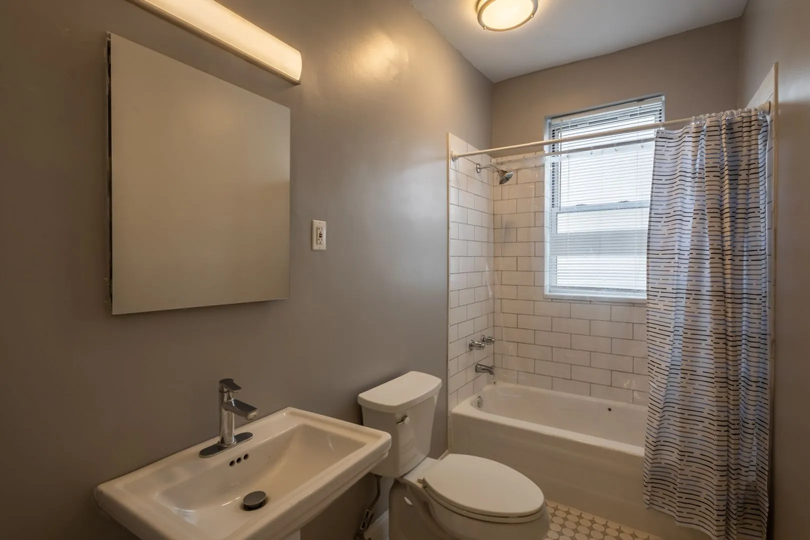5644 N Ridge Ave, , 60660, USA 60660-unit#54-1N-Chicago-IL