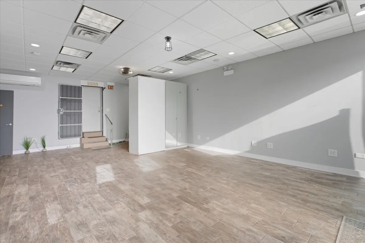 1338 W Irving Park Rd, , 60613, USA 60613-unit#unit 1-Chicago-IL