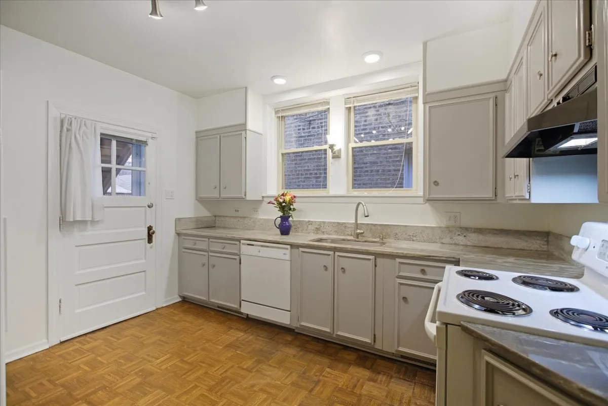 5412 W Berteau Ave, ,  60641, USA 60641-unit#1-Chicago-IL