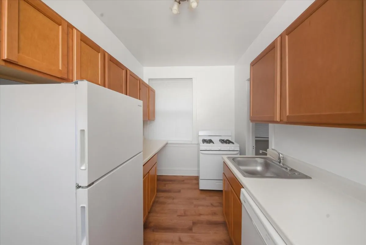 Hinman Ave, ,  60202, USA 60202-unit#2S-Evanston-IL