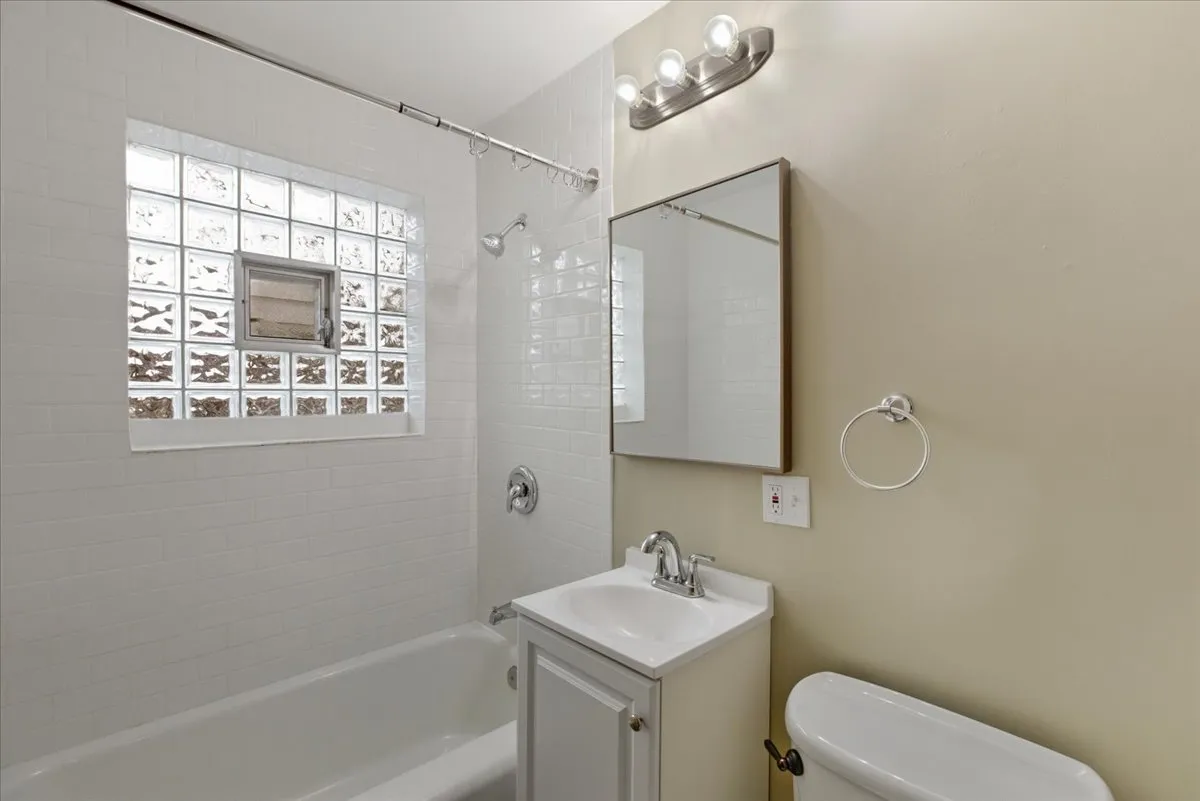 337 Custer Ave, , 60202, USA 60202-unit#2W-Evanston-IL