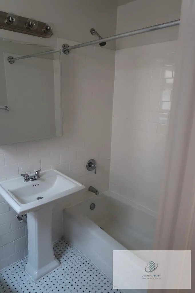 4526 N Sheridan Rd, ,  60640, USA 60640-unit#512-Chicago-IL