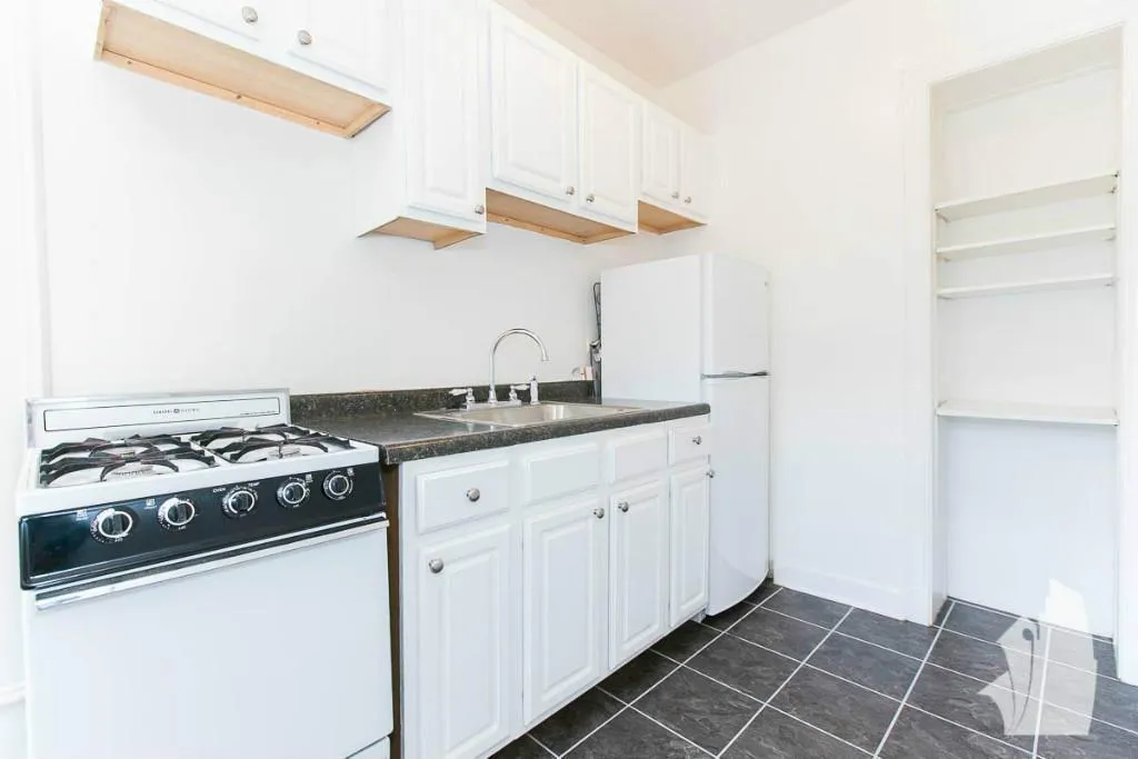 5516 N Kenmore Ave, ,  60640, USA 60640-unit#206-Chicago-IL