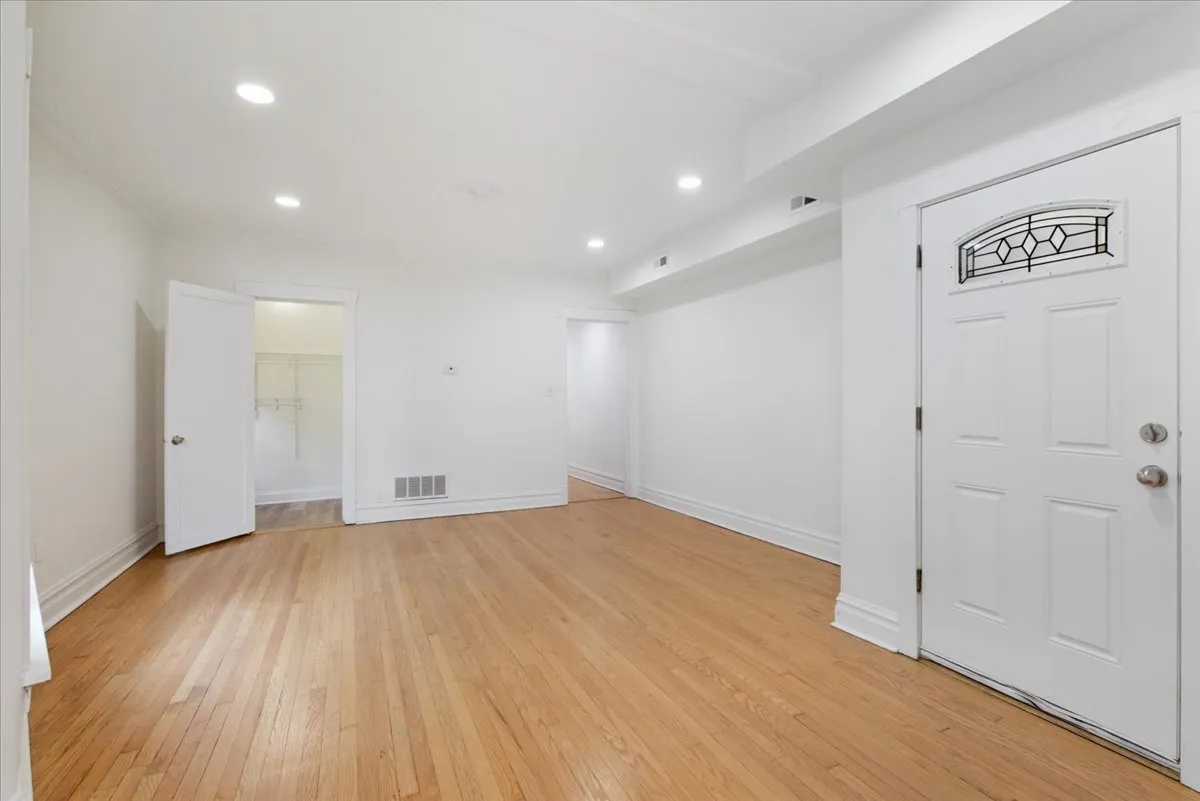 3818 W Irving Park Rd, ,  60618, USA 60618-unit#2-Chicago-IL