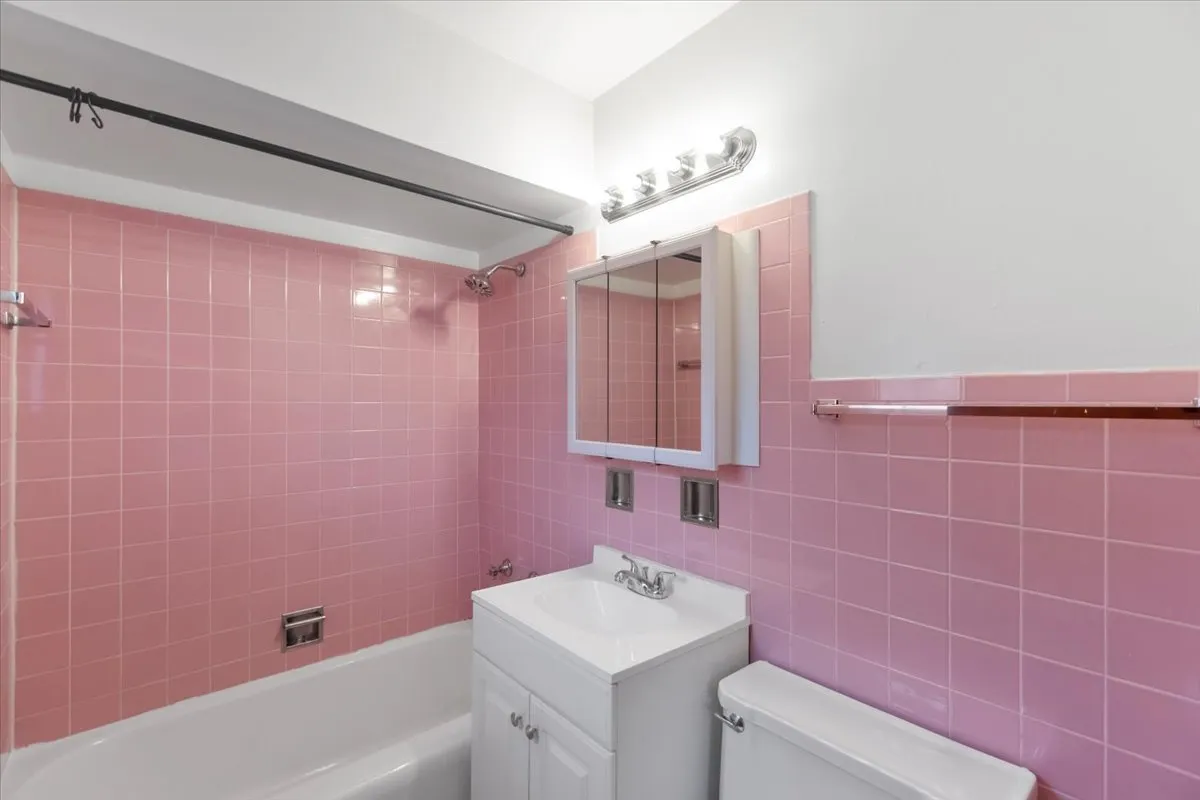 6212 W 64th Pl, ,  60638, USA 60638-unit#202-Chicago-IL