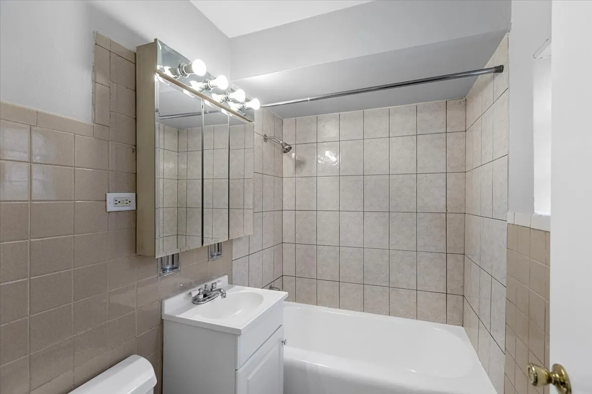 6256 W 64th Pl, ,  60638, USA 60638-unit#202-Chicago-IL