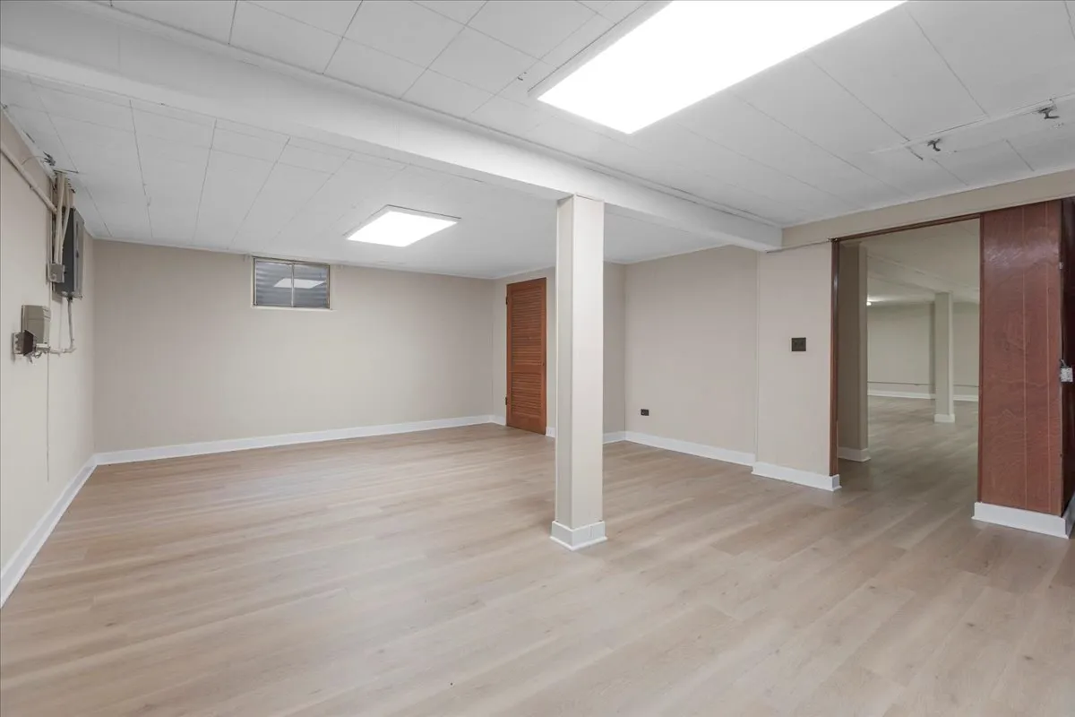 5408 Harvard Terrace, ,  60077, USA 60077-Skokie-IL