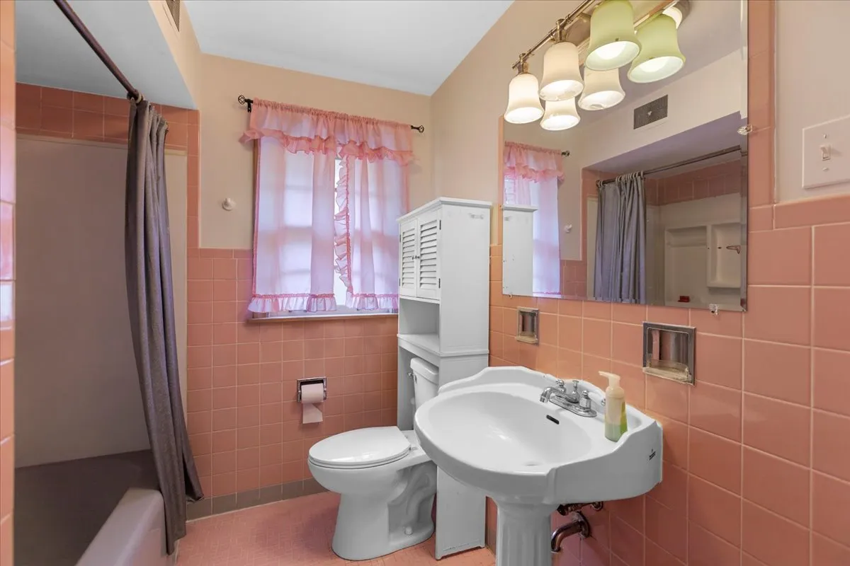 5408 Harvard Terrace, ,  60077, USA 60077-Skokie-IL