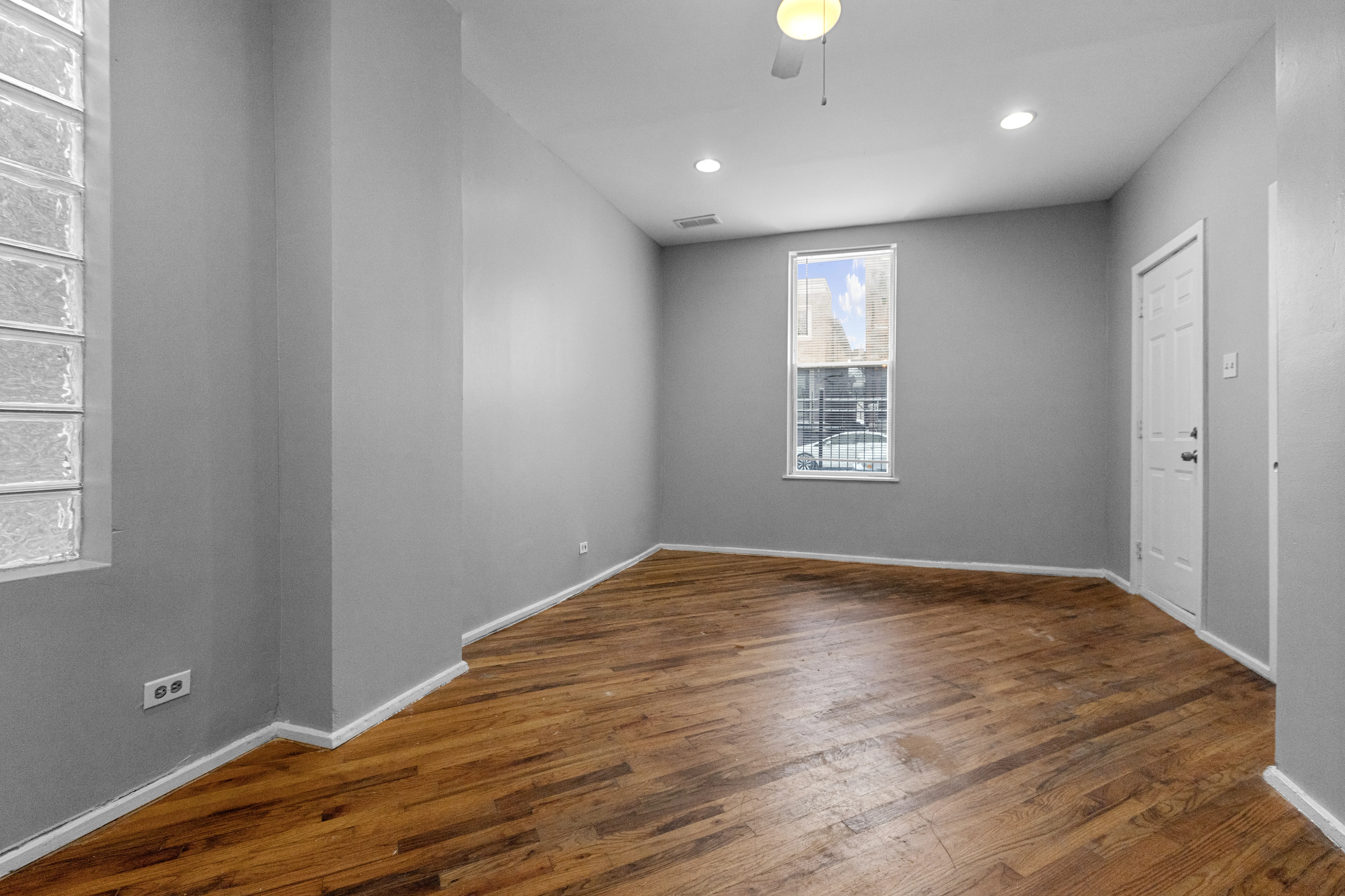 2313 W McLean Ave, ,  60647, USA 60647-unit#1W-Chicago-IL