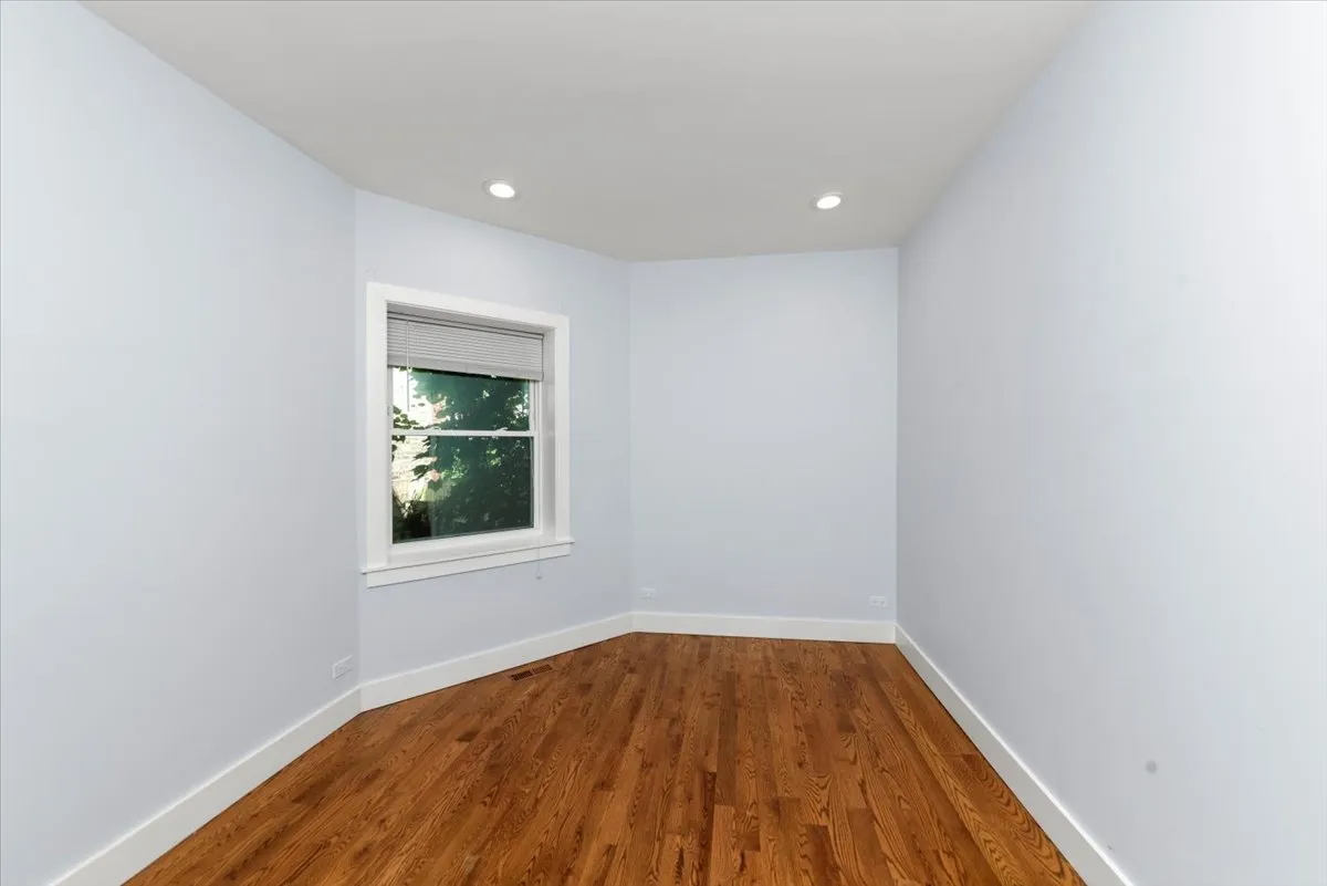 4912 N Washtenaw Ave, Chicago,  60625, USA 60625-unit#1-CHICAGO-IL