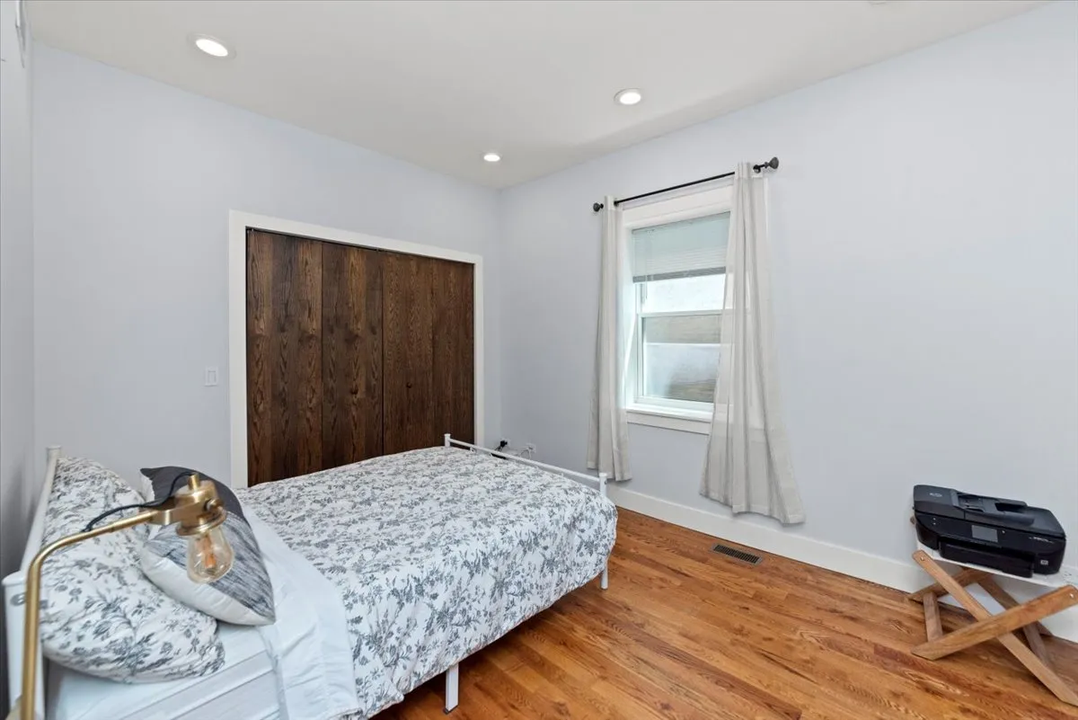 4912 N Washtenaw Ave, Chicago,  60625, USA 60625-unit#1-CHICAGO-IL