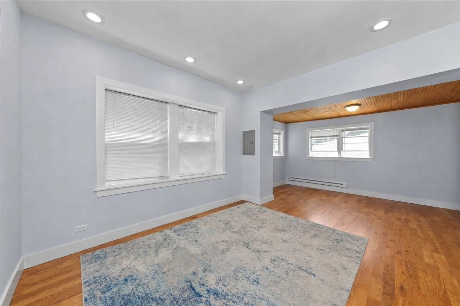 4912 N Washtenaw Ave, Chicago,  60625, USA 60625-unit#1-CHICAGO-IL