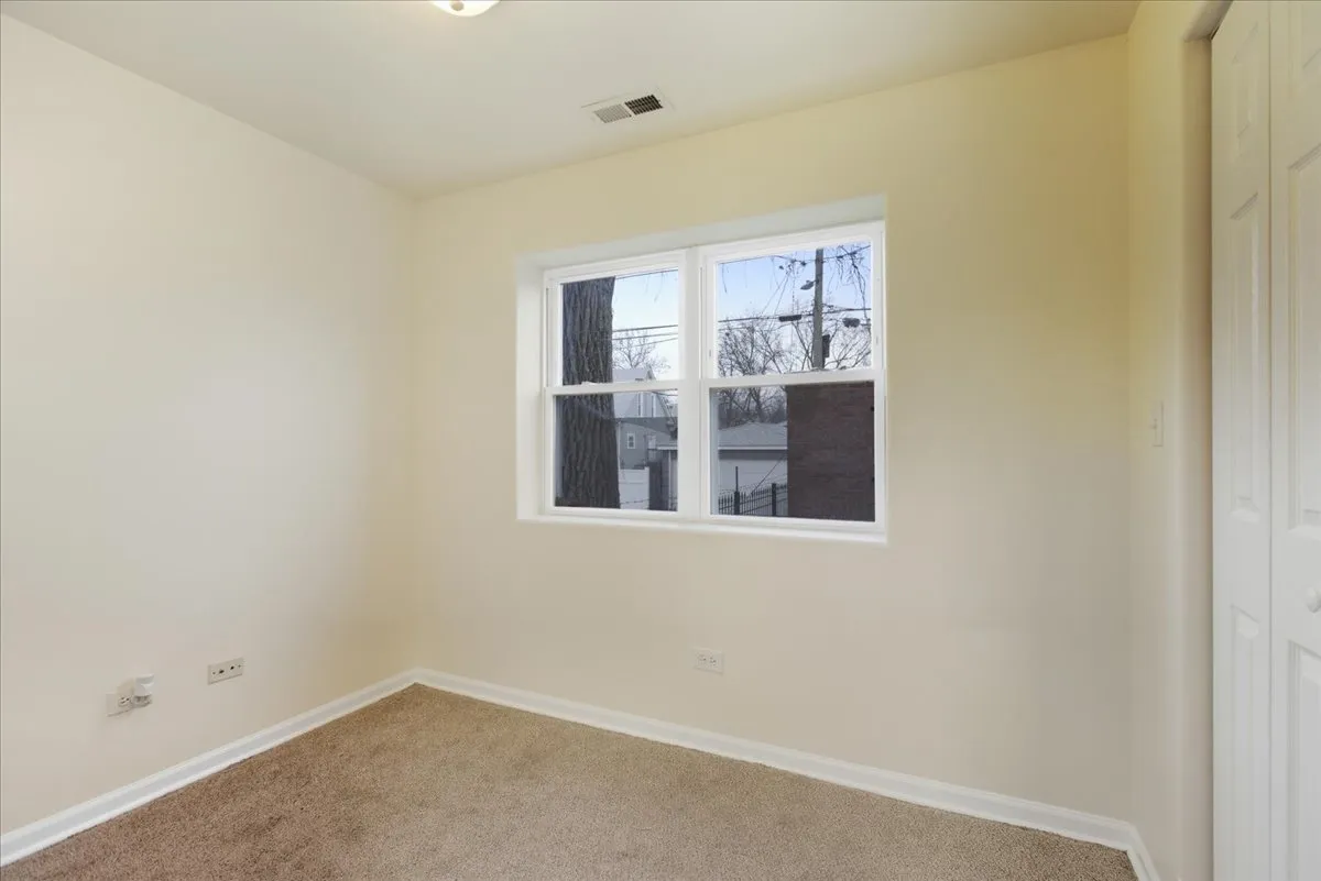 7748 S Yates Blvd, ,  60649, USA 60649-unit#1S-Chicago-IL
