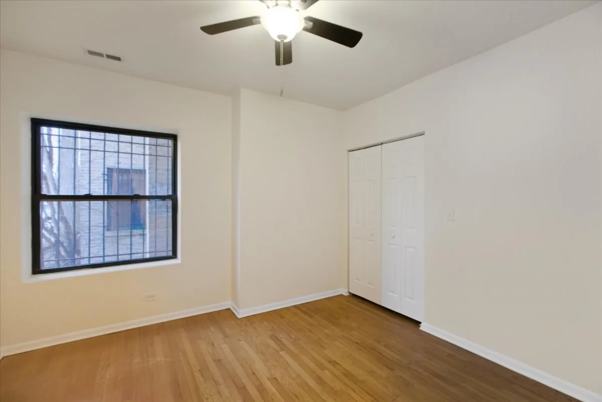7748 S Yates Blvd, ,  60649, USA 60649-unit#1S-Chicago-IL
